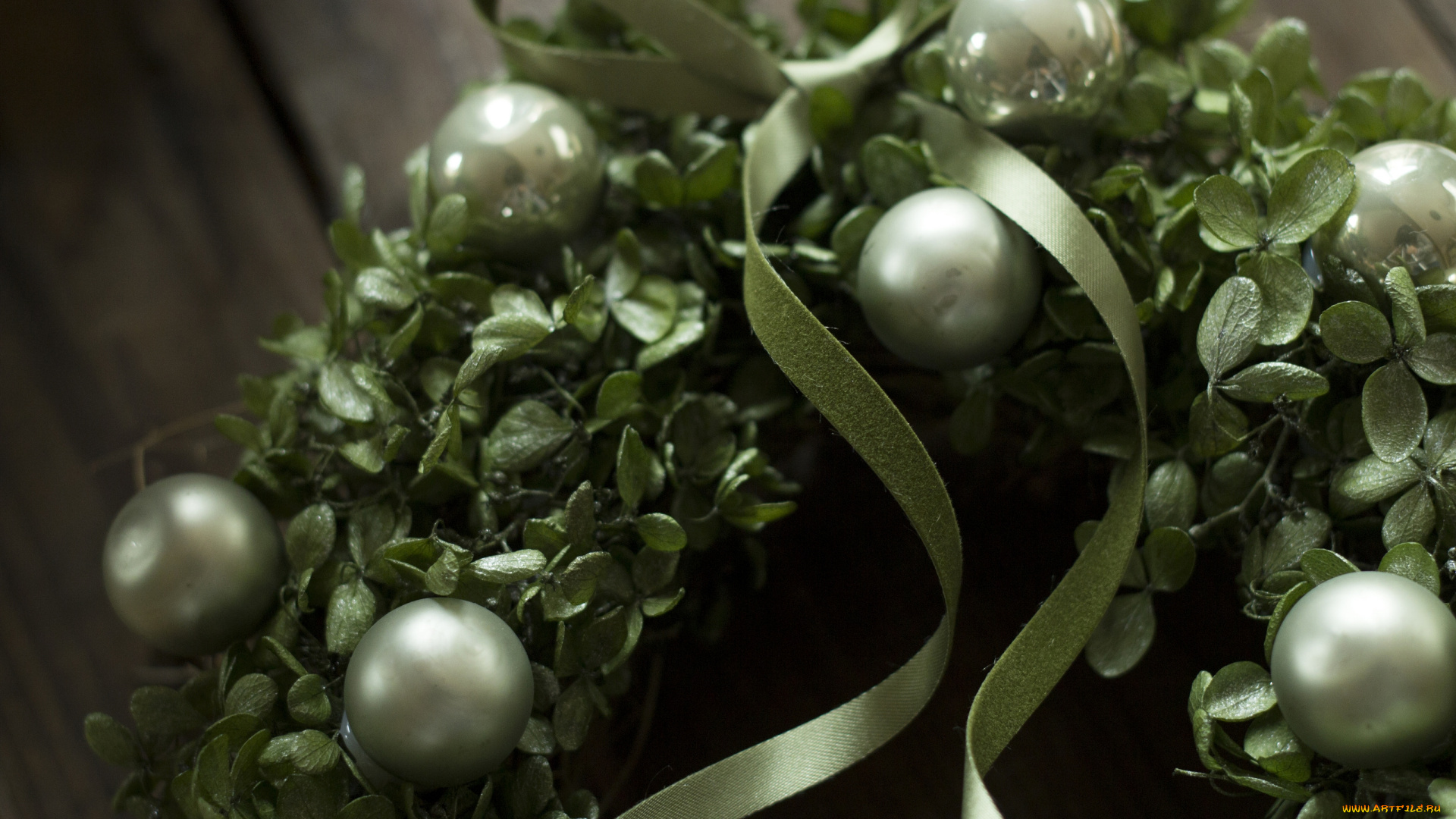 праздничные, шарики, венок, ленточка