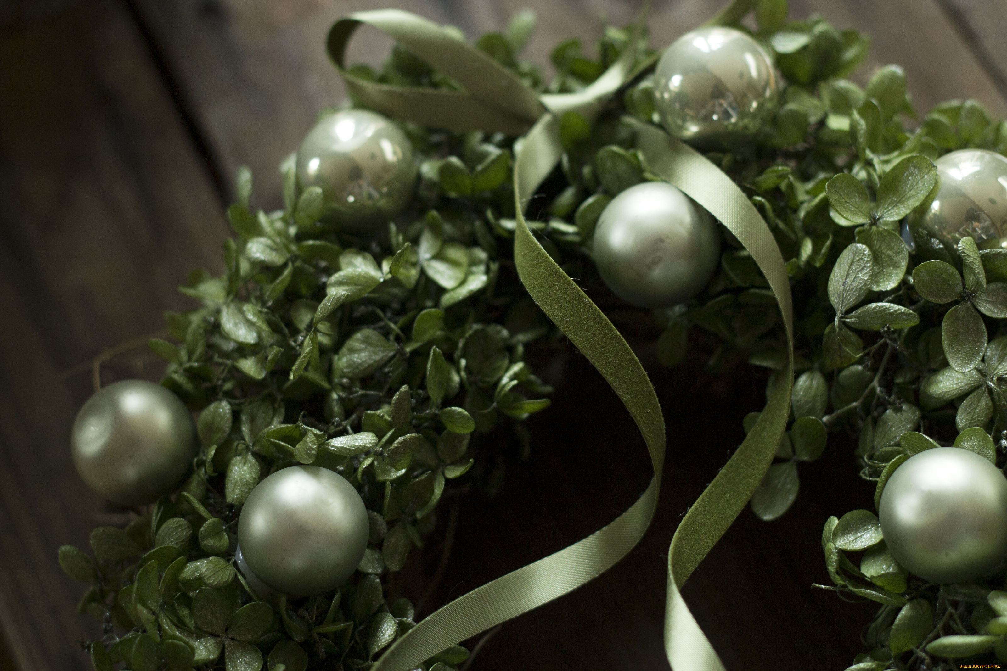 праздничные, шарики, венок, ленточка