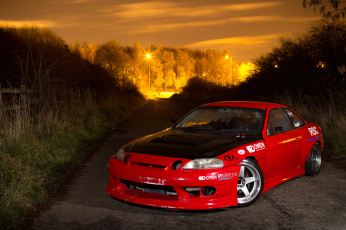 Картинка автомобили toyota nissan