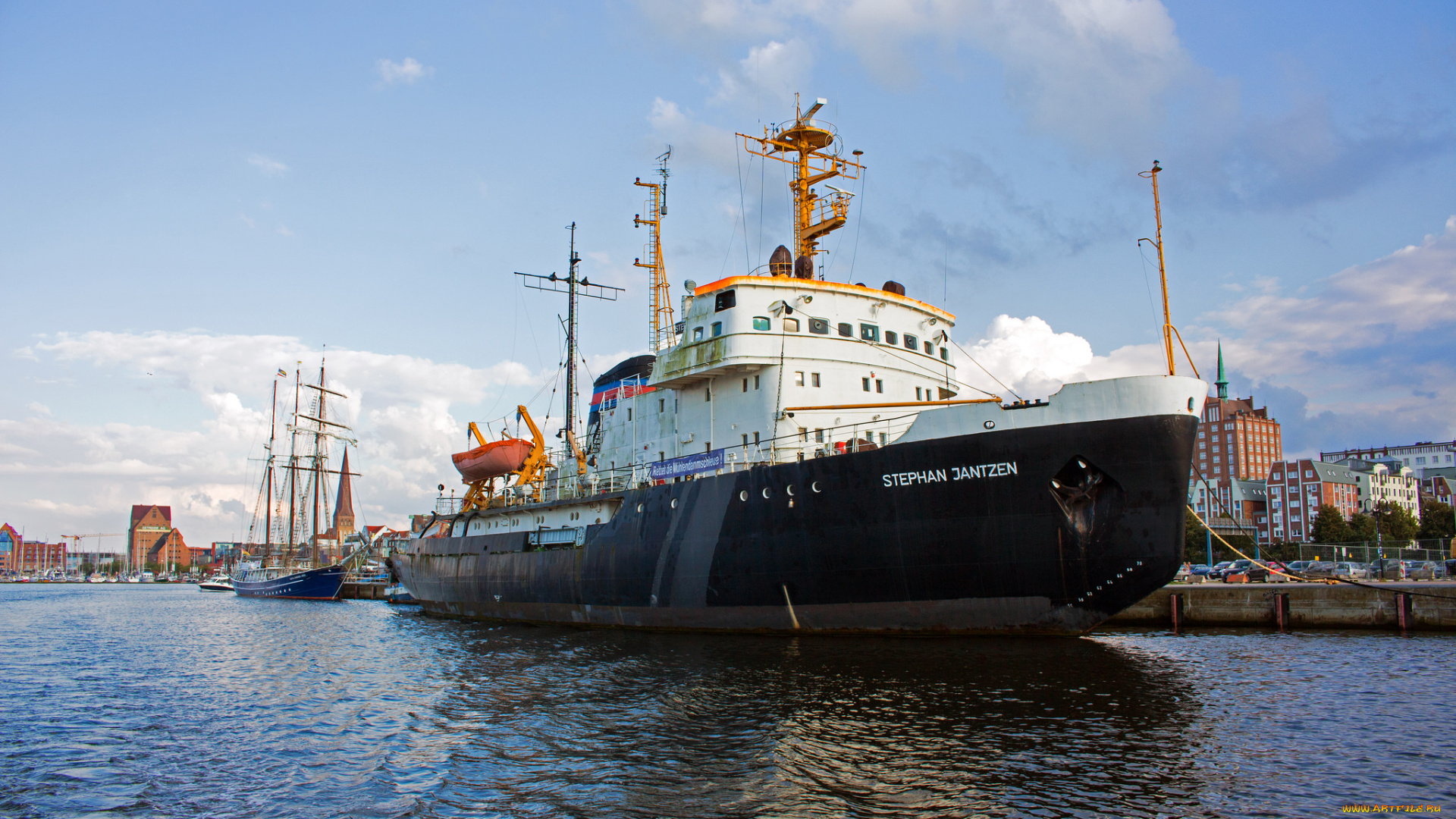 корабли, разные, вместе, пирс