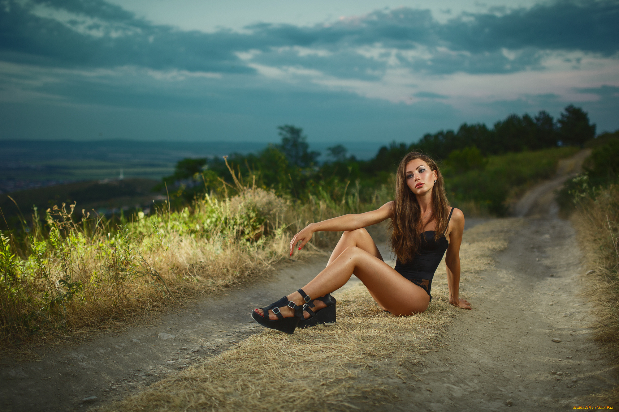 красивая, девушка, девушки, -, брюнетки, , шатенки, девушка, женщина, шатенка, темноволосая, сексуальная, модель, звезда, позирует, разная, обувь, верхняя, стильная, одежда, нижнее, эротическое, бельё, трусы, лифчик, колготки, чулки, аксессуары, макияж, и, множество, элементов, на, фотографии