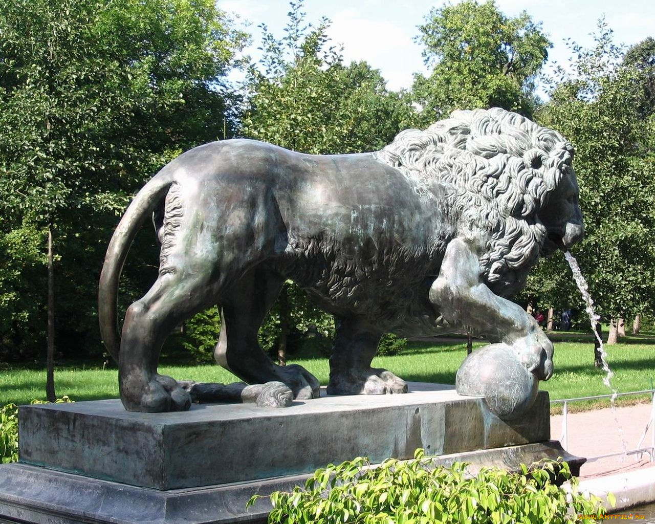 города, фонтаны