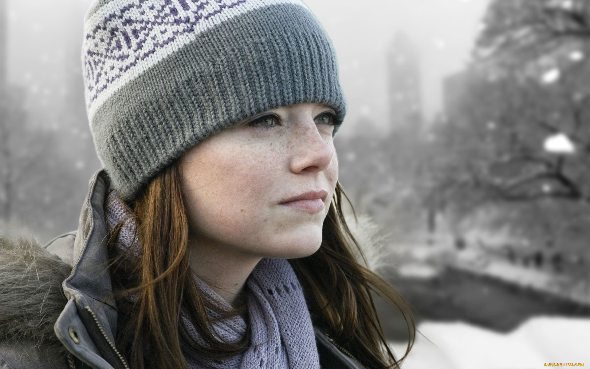 девушки, emma, stone, веснушки, куртка, шарф, шапка, рыжая, лицо, эмма, стоун