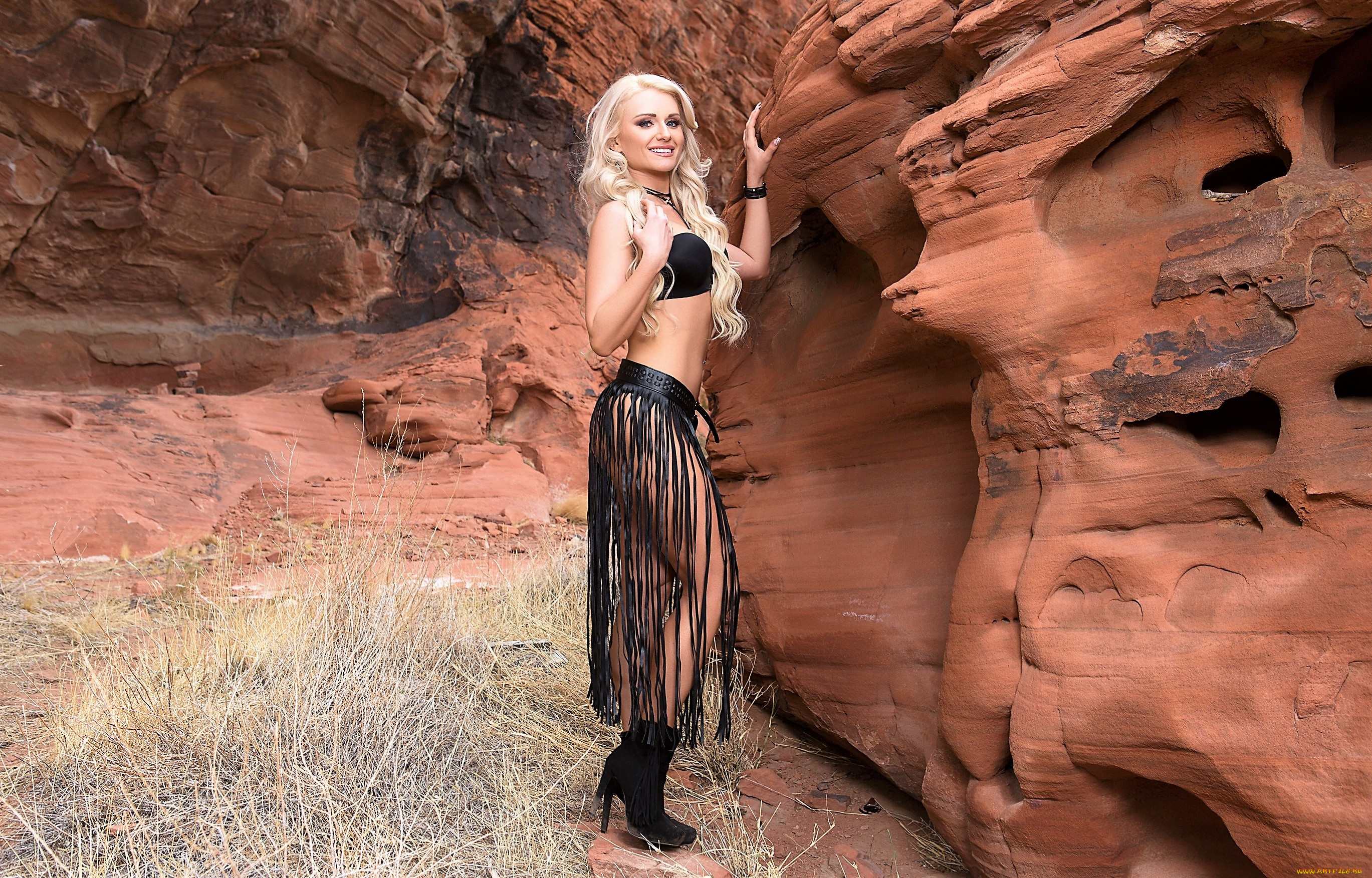 девушки, veronica, skylee, блондинка, белье, юбка, скалы