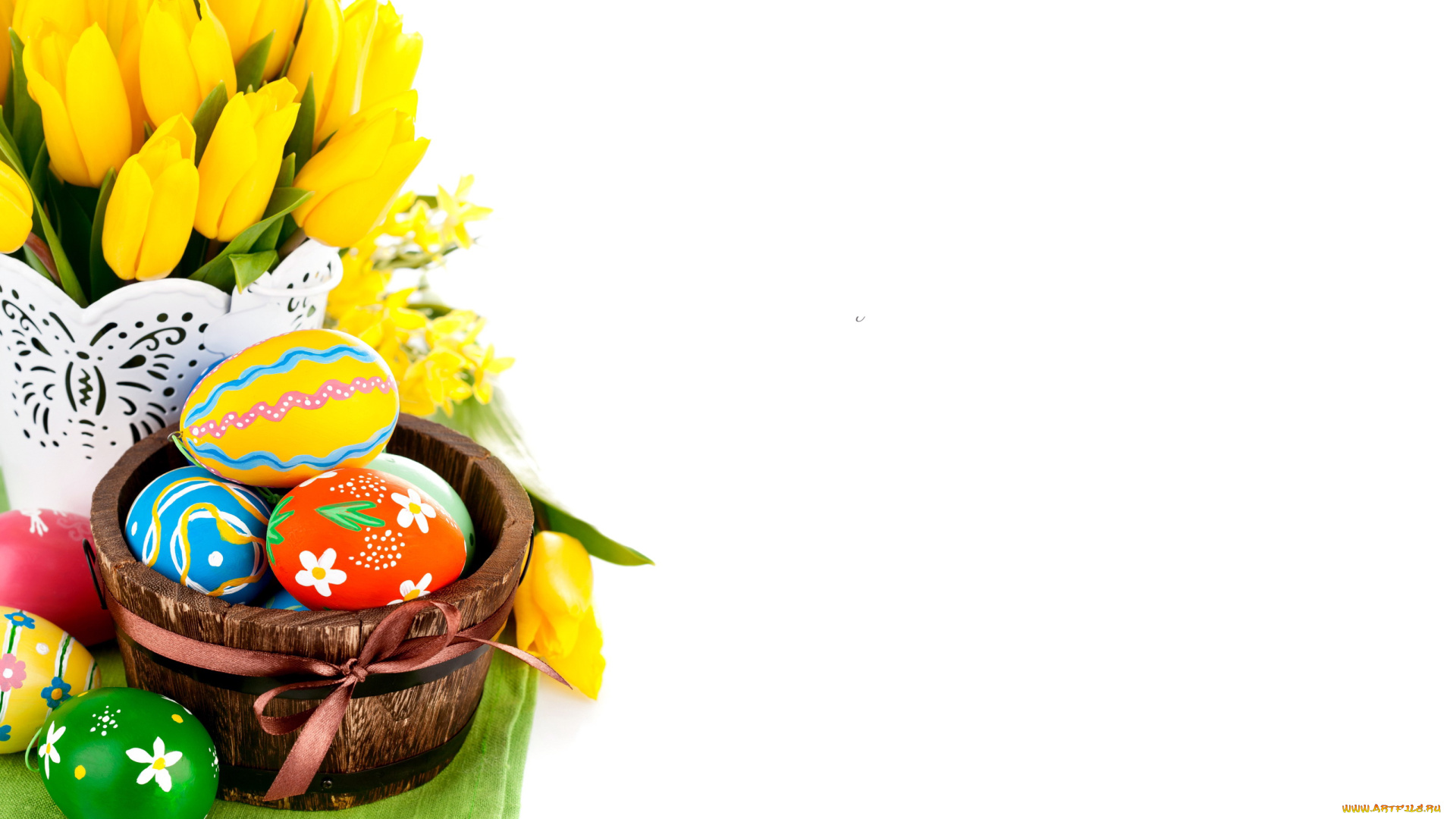 праздничные, пасха, писанки, тюльпаны