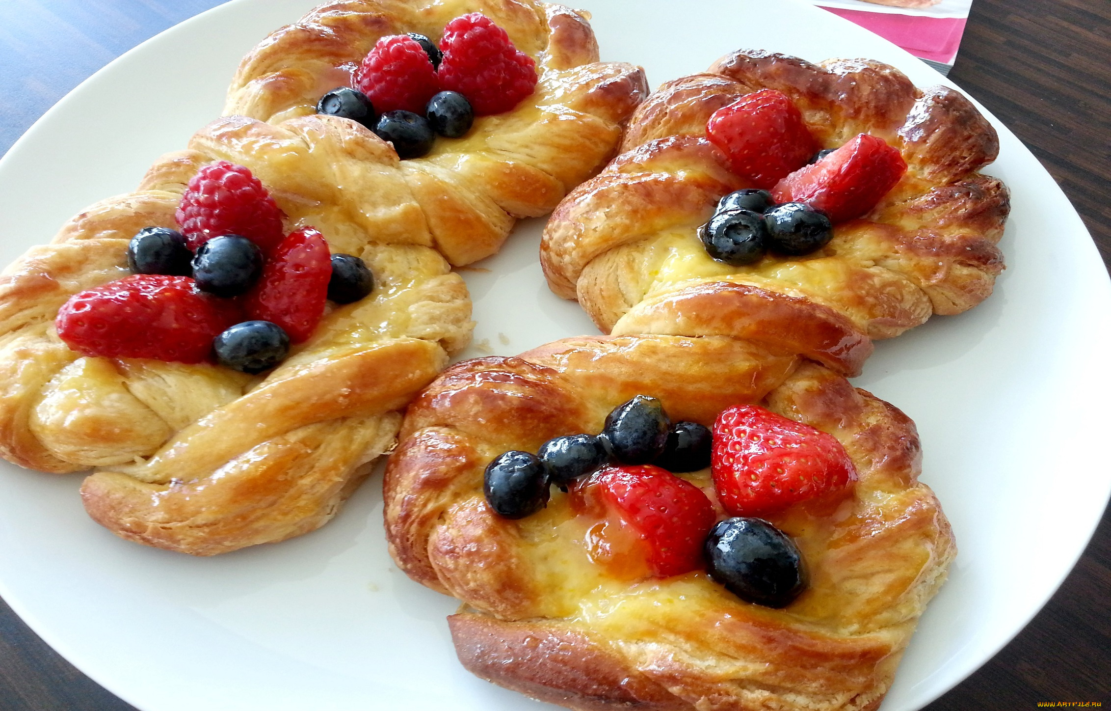 еда, хлеб, , выпечка, голубика, клубника