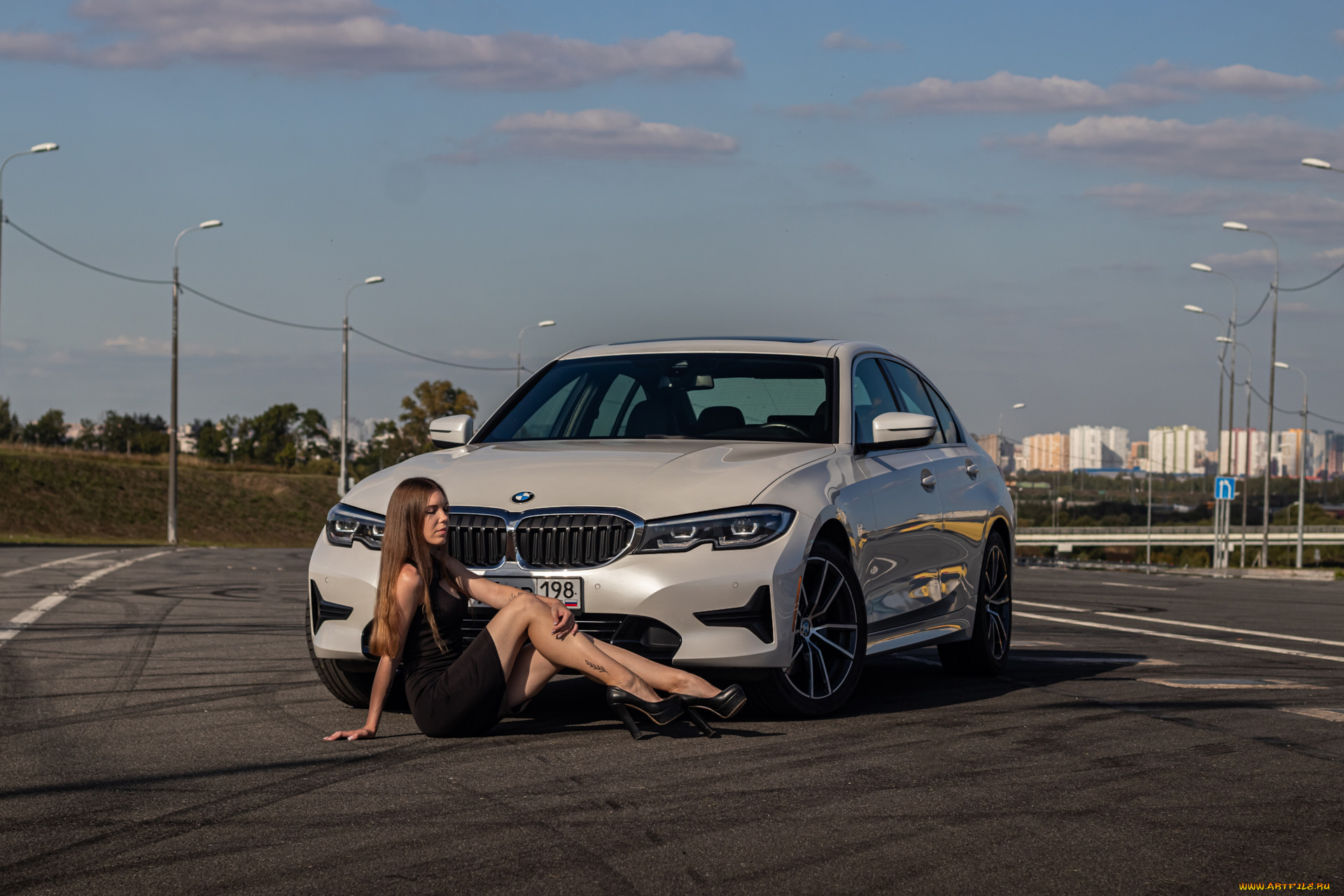 девушка, и, авто, автомобили, -авто, с, девушками, девушка, женщина, шатенка, темноволосая, сексуальная, модель, звезда, позирует, разная, обувь, верхняя, стильная, одежда, нижнее, эротическое, бельё, трусы, лифчик, колготки, чулки, аксессуары, макияж, и, множество, элементов, на, фотографии