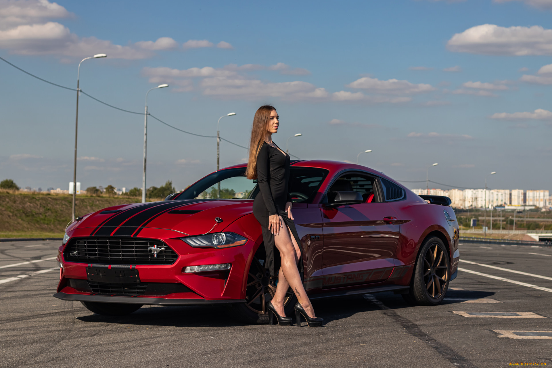 девушка, и, авто, автомобили, -авто, с, девушками, девушка, женщина, шатенка, темноволосая, сексуальная, модель, звезда, позирует, разная, обувь, верхняя, стильная, одежда, нижнее, эротическое, бельё, трусы, лифчик, колготки, чулки, аксессуары, макияж, и, множество, элементов, на, фотографии