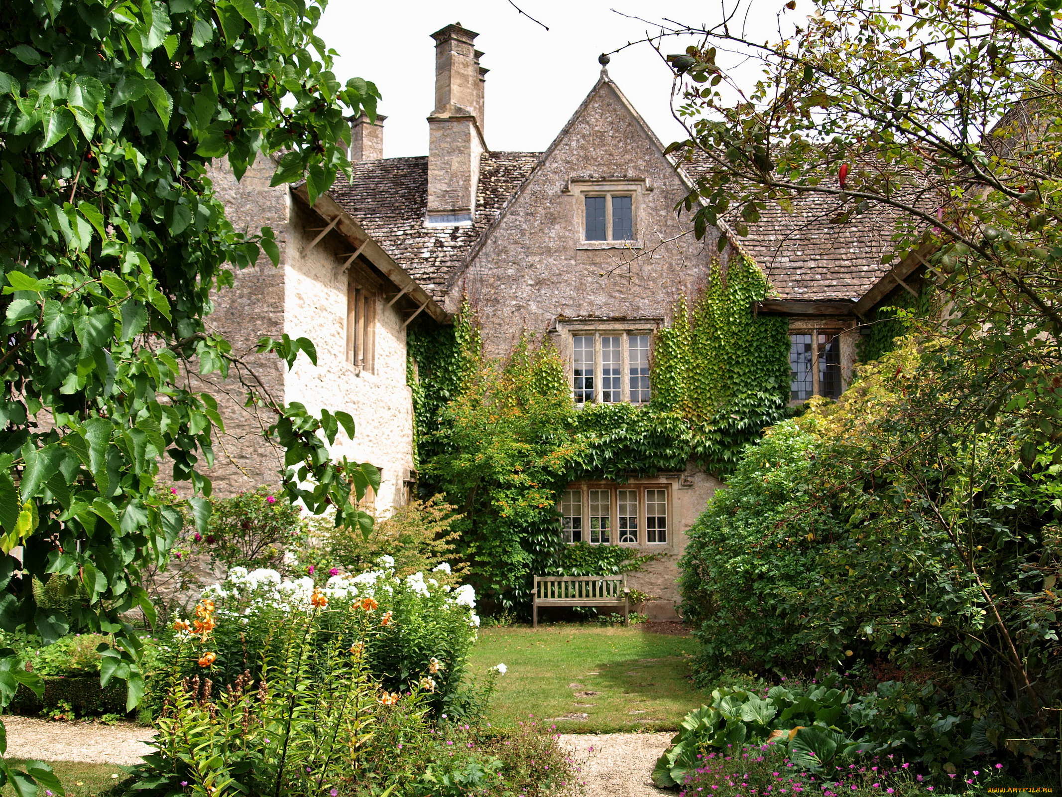 города, здания, дома, деревья, цветы, скамейка, дом