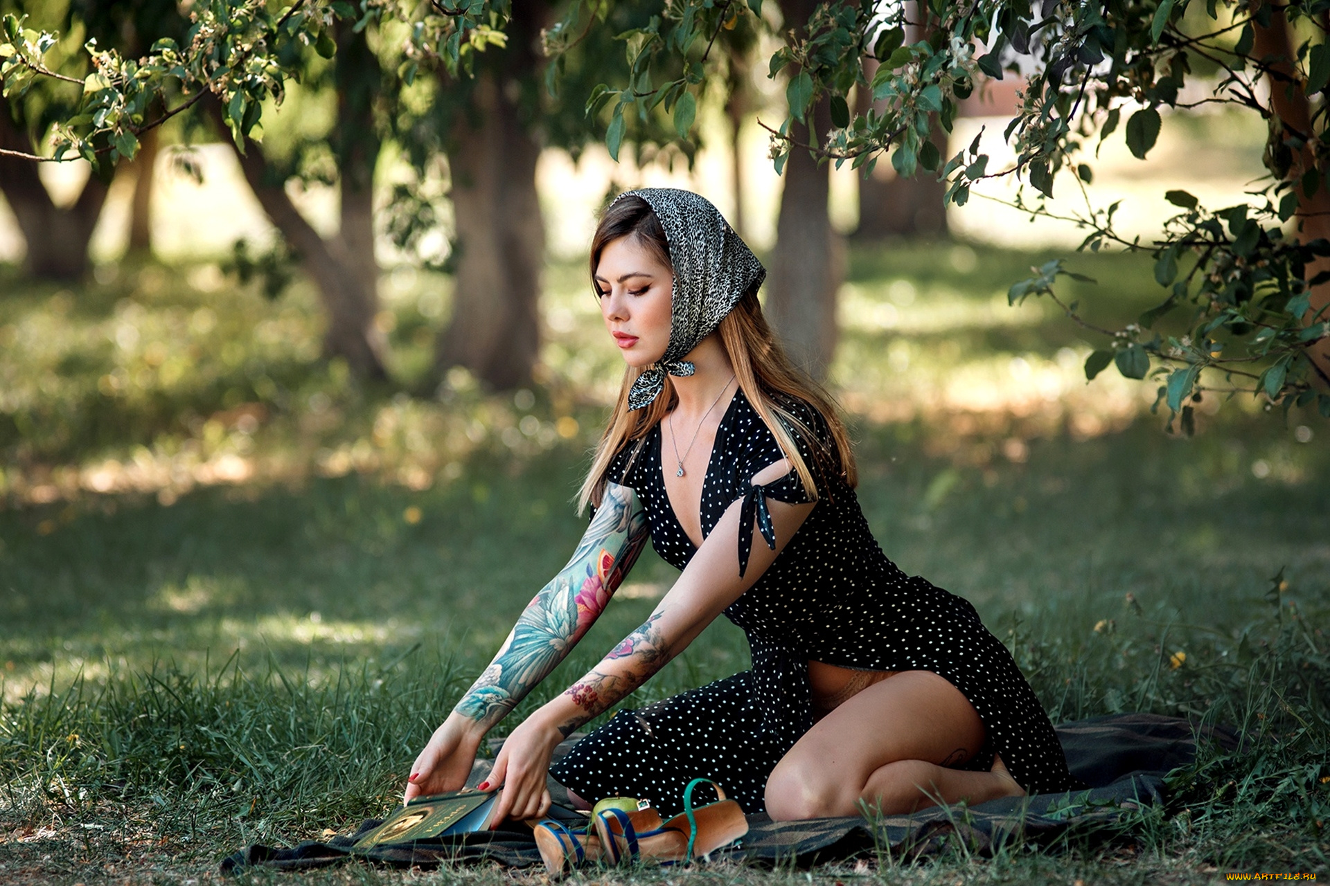 девушки, -, блондинки, , светловолосые, блондинка, косынка, платье, тату, книга, пикник