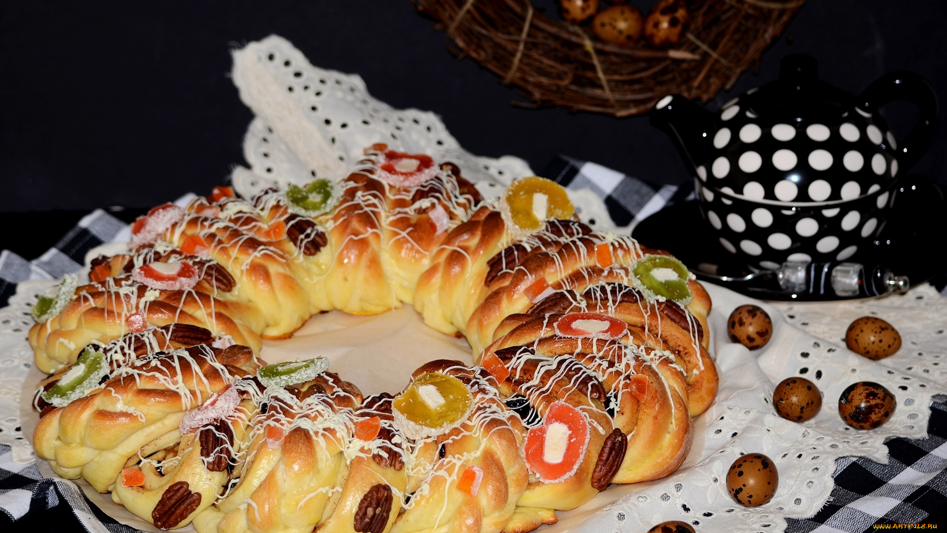 еда, пироги, перепелиные, яйца, кулич, чайник, цукаты, орехи