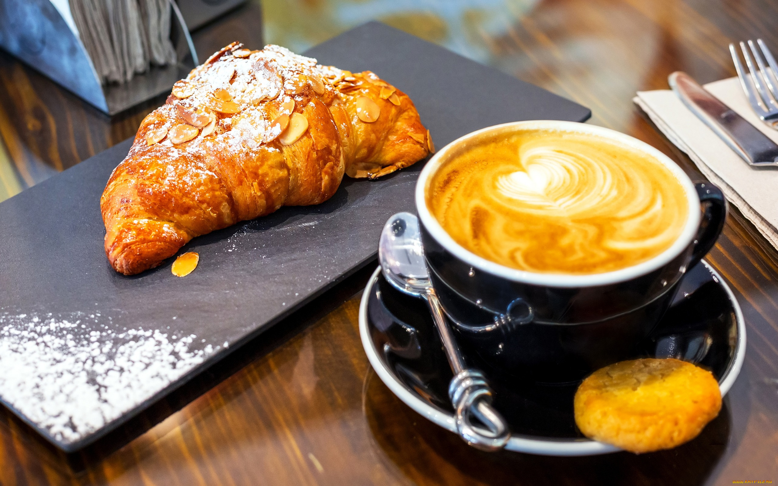 еда, кофе, , кофейные, зёрна, круассан