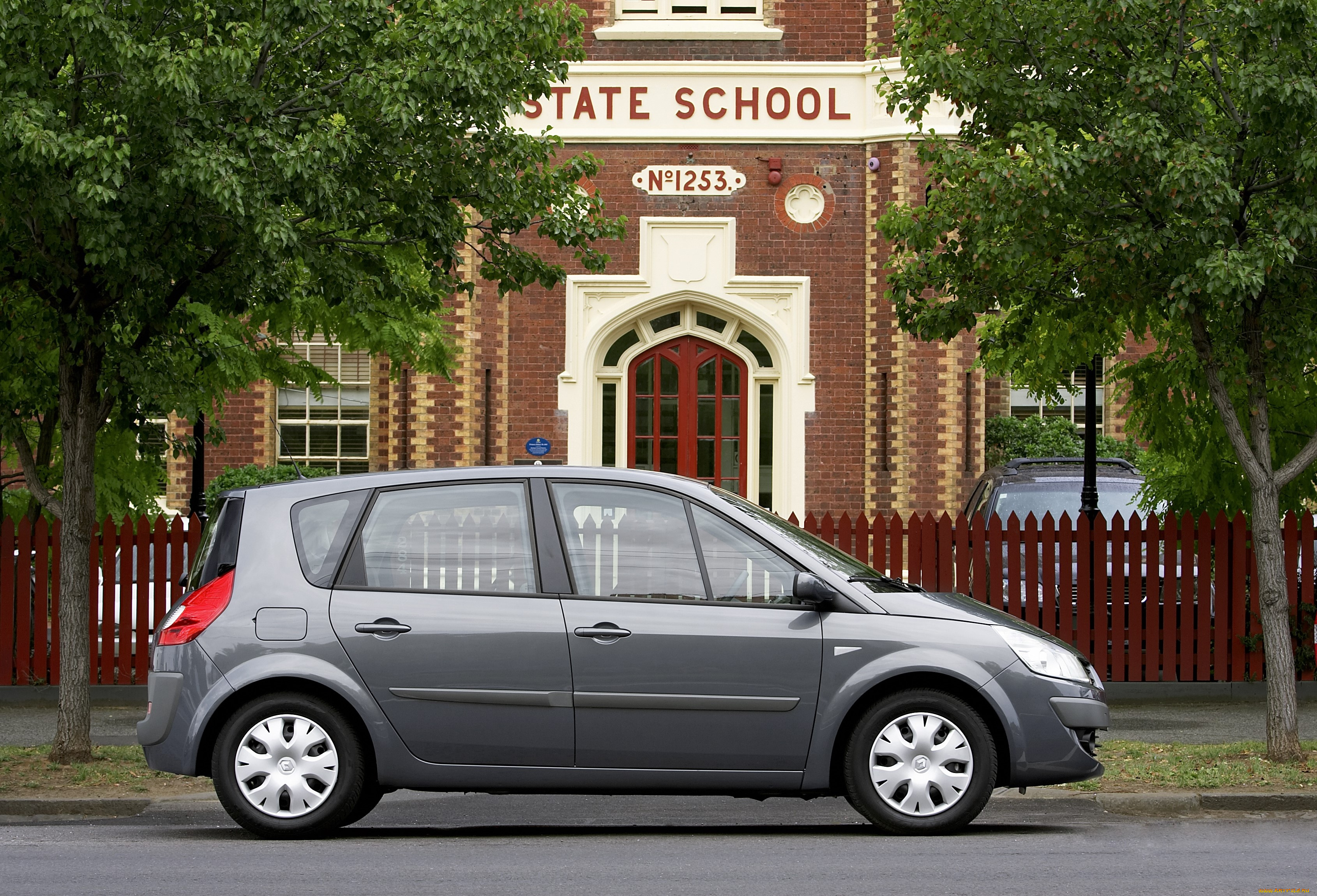 автомобили, renault