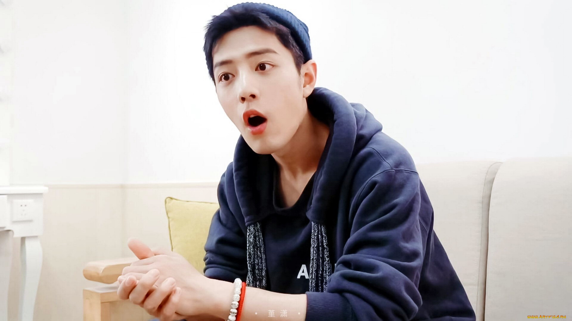 мужчины, xiao, zhan, актер, шапка, толстовка, диван