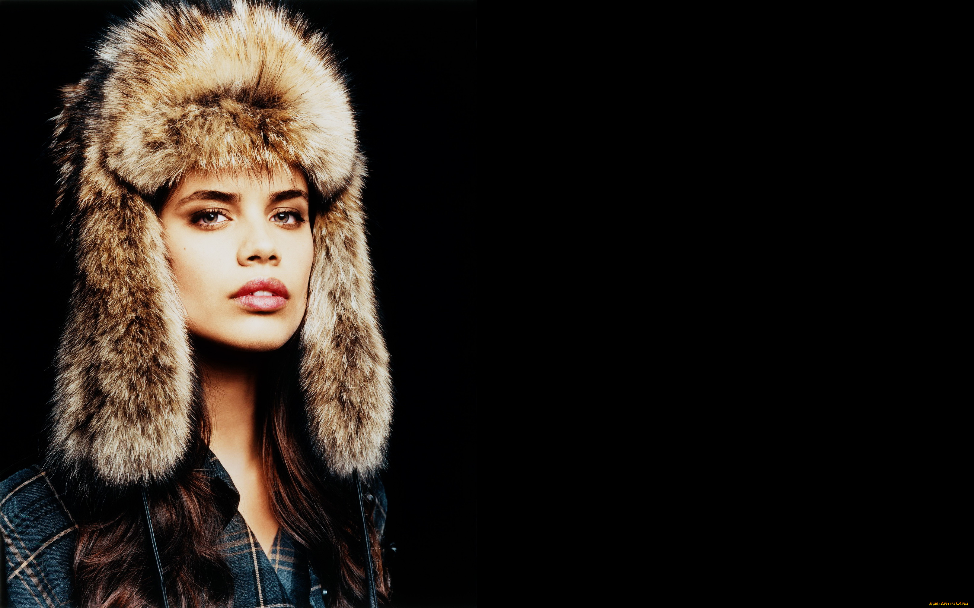 девушки, sara, sampaio, sara, sampaio, модель, взгляд, шапка, рубашка, ушанка, мех