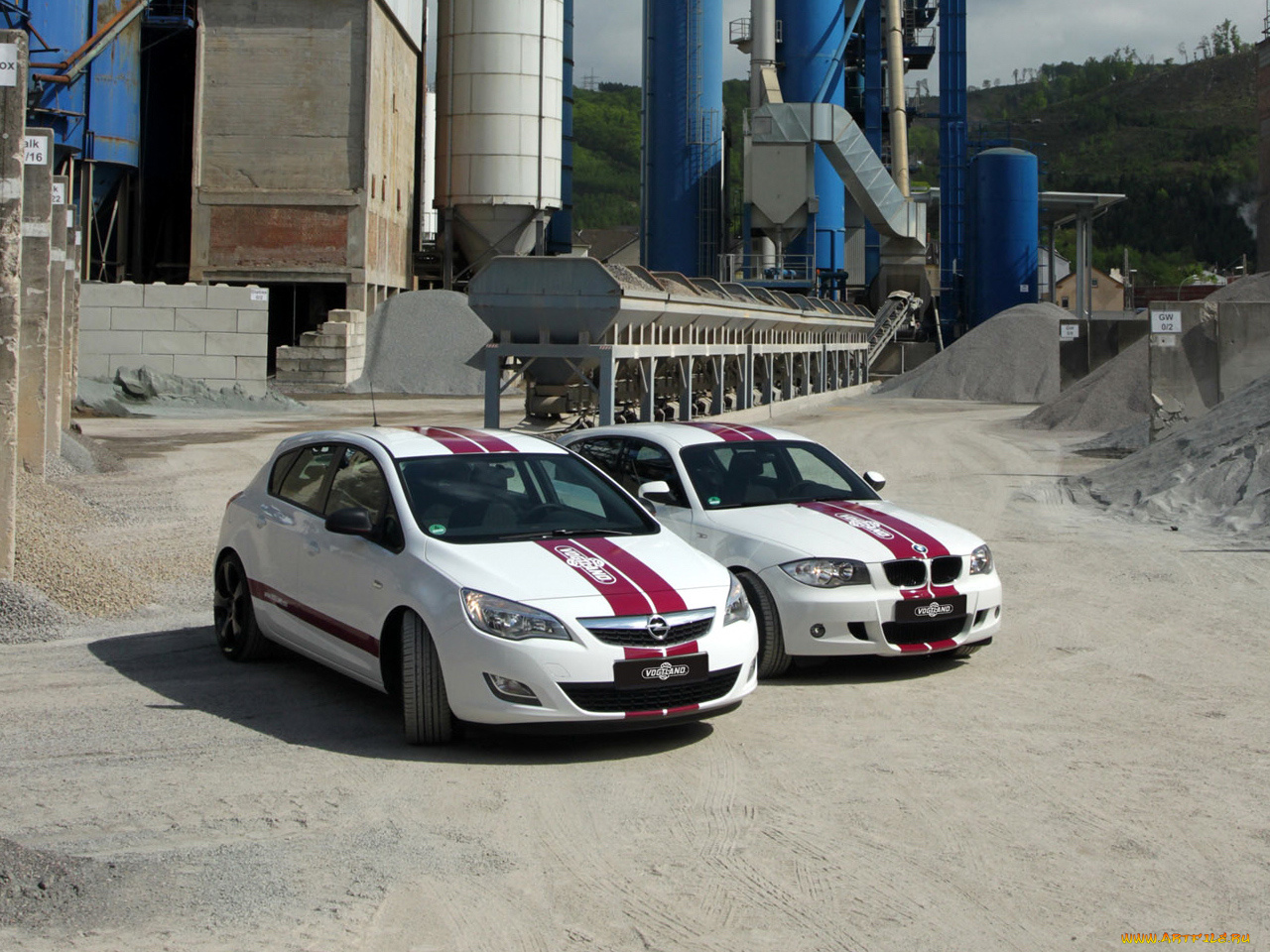 автомобили, разные, вместе