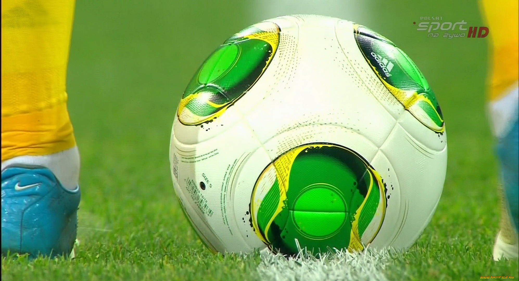 спорт, футбол, игра, газон, поле, трава, мяч, ноги, бутсы, гетры