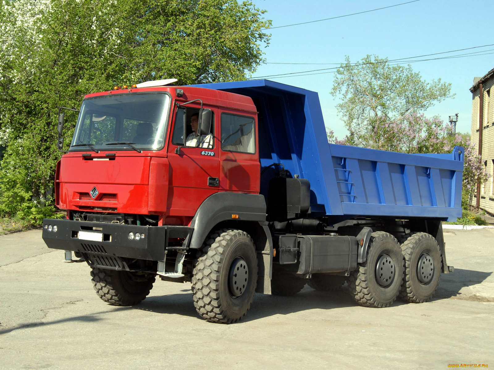 автомобили, урал