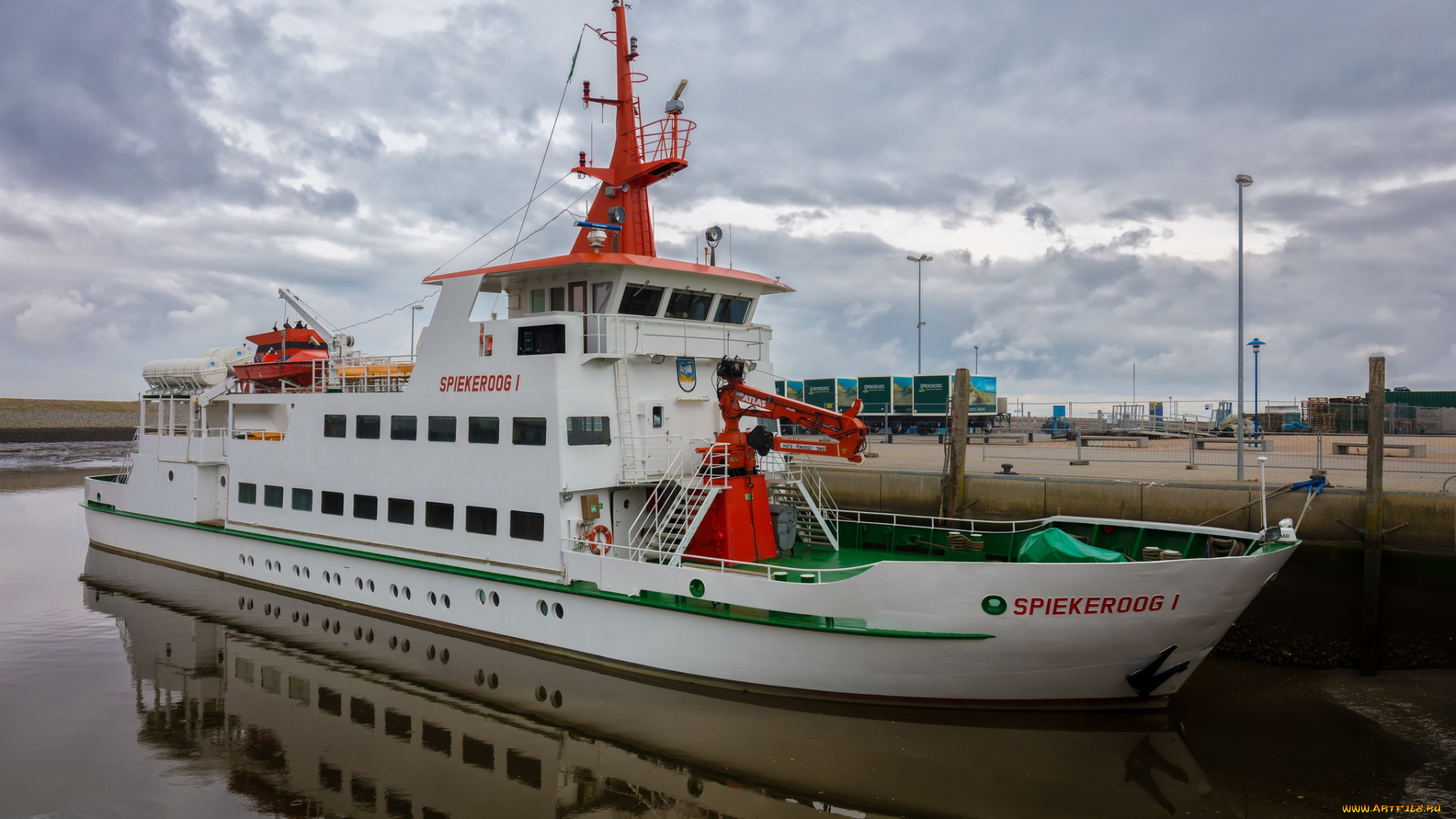 корабли, катера, причал