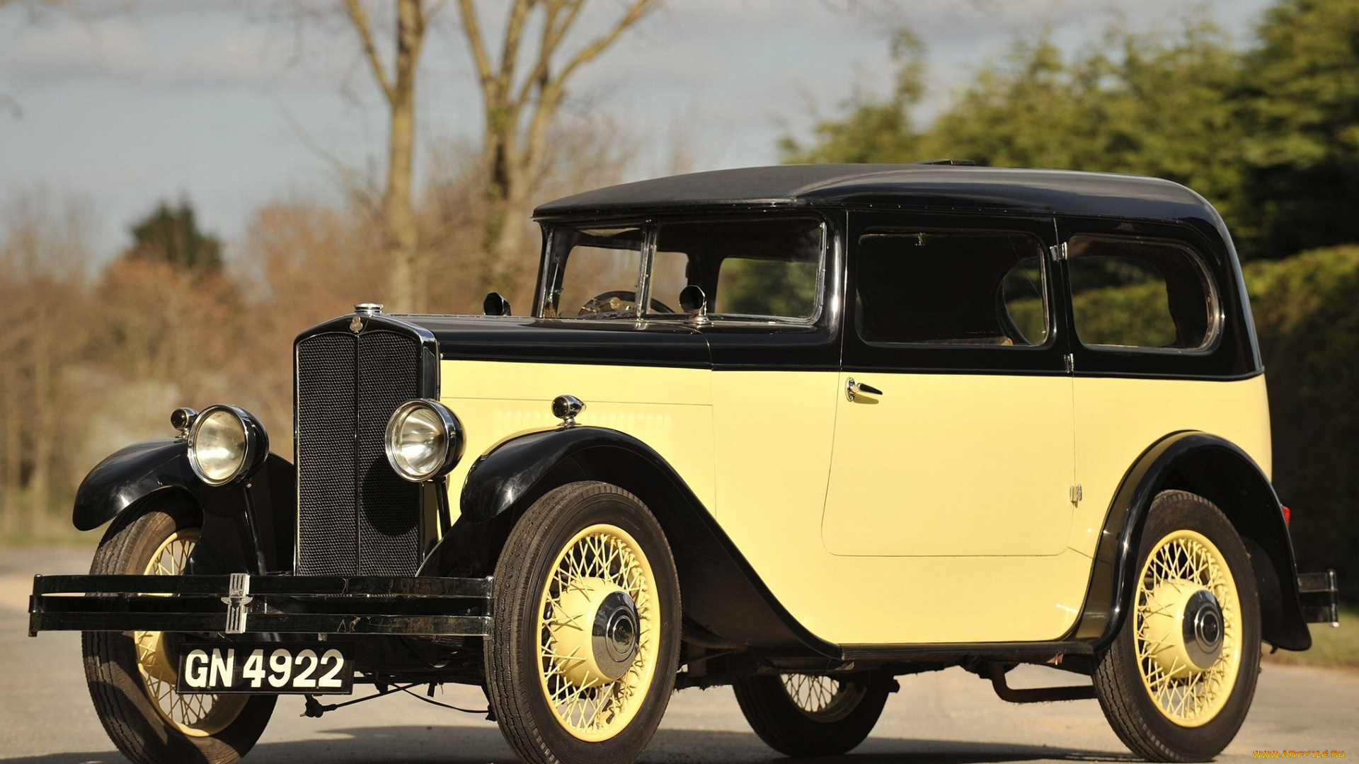 автомобили, классика, деревья, небо, облака, дорога