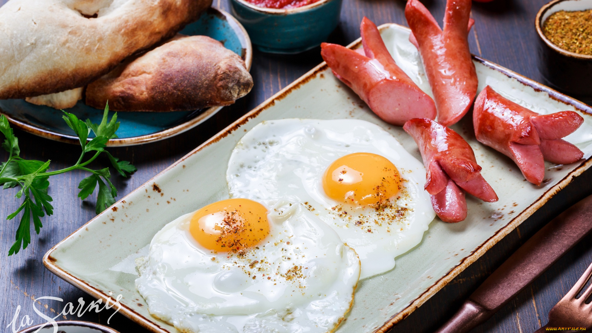 еда, Яичные, блюда, сосиски, овощи, хлеб, яйца