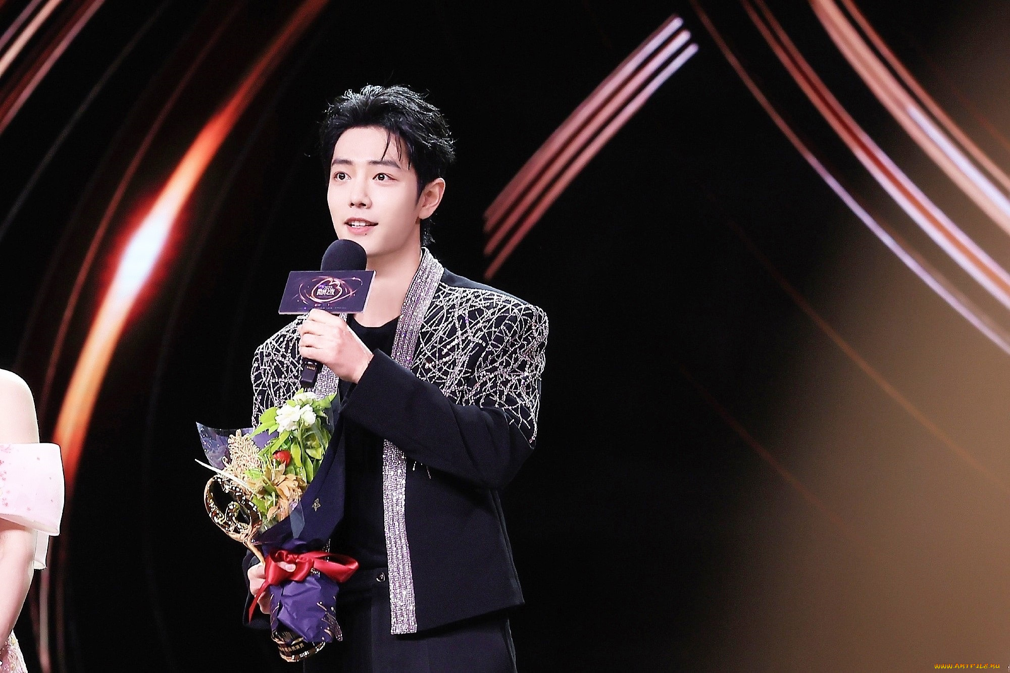 мужчины, xiao, zhan, актер, микрофон, букет, сцена