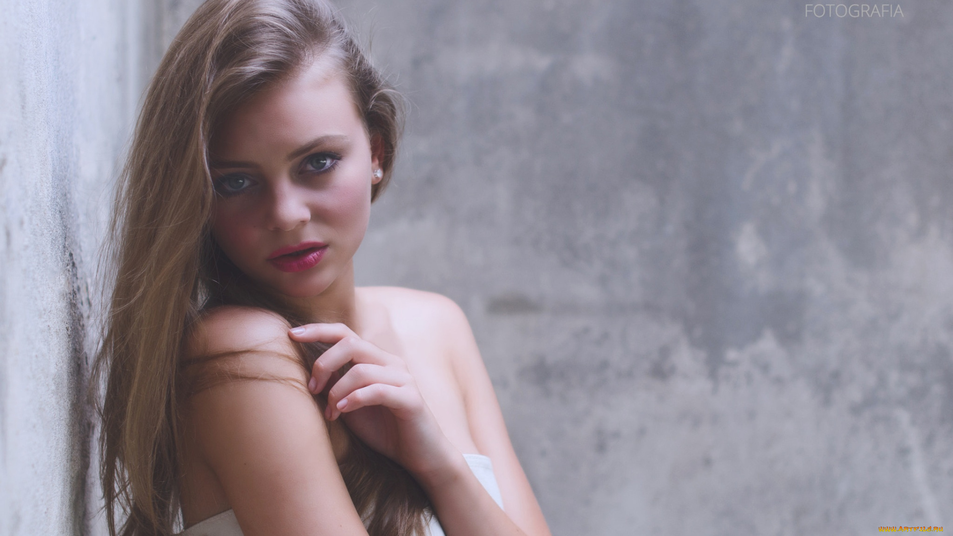 девушка, -, girl, девушки, -, лица, , портреты, девушка, женщина, шатенка, темноволосая, сексуальная, модель, звезда, позирует, разная, обувь, верхняя, стильная, одежда, нижнее, эротическое, бельё, трусы, лифчик, колготки, чулки, аксессуары, макияж, и, множество, элементов, на, фотографии