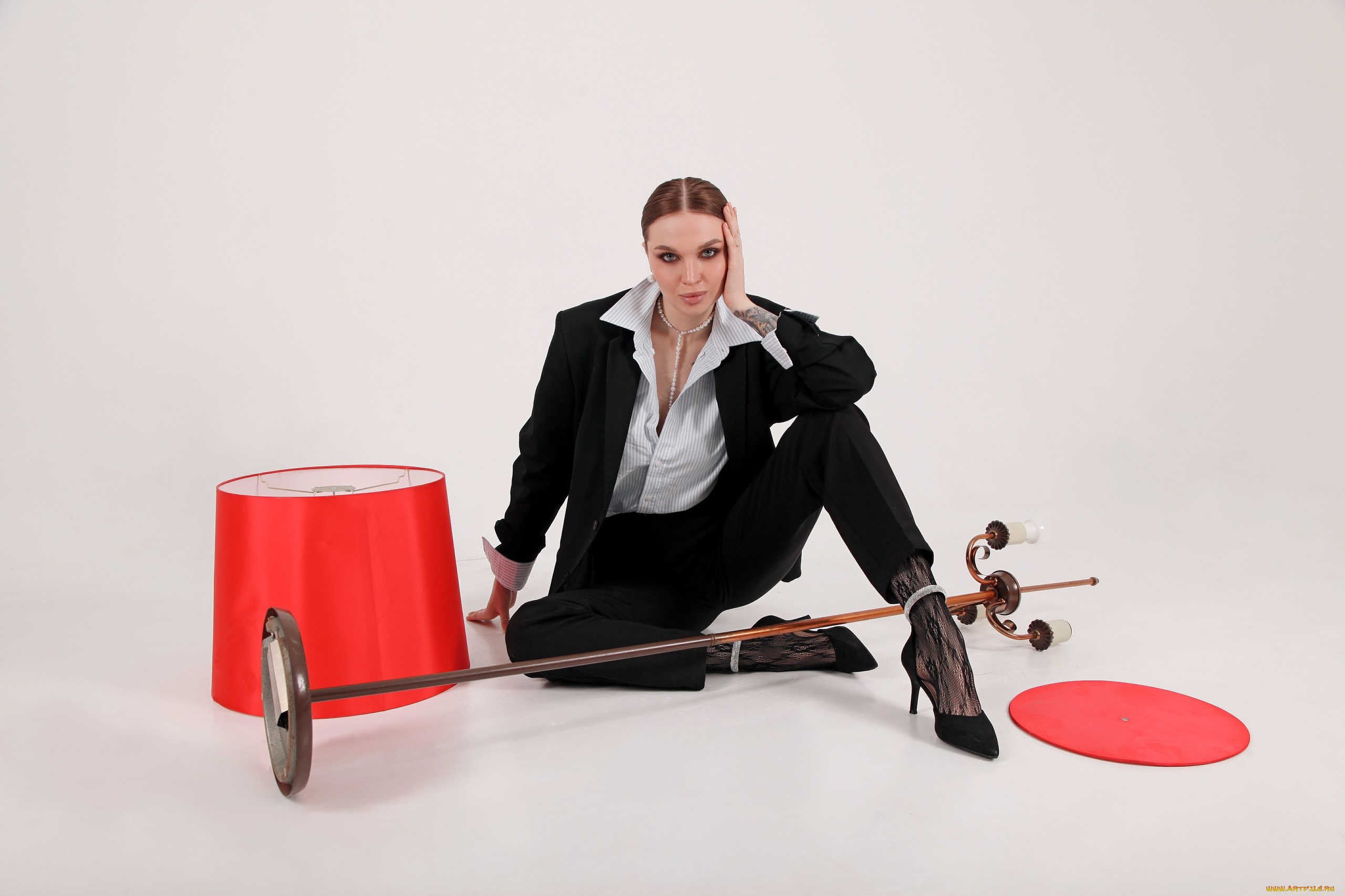 сексуальная, девушка, девушки, -, брюнетки, , шатенки, девушка, женщина, шатенка, темноволосая, сексуальная, модель, звезда, позирует, разная, обувь, верхняя, стильная, одежда, нижнее, эротическое, бельё, трусы, лифчик, колготки, чулки, аксессуары, макияж, и, множество, элементов, на, фотографии