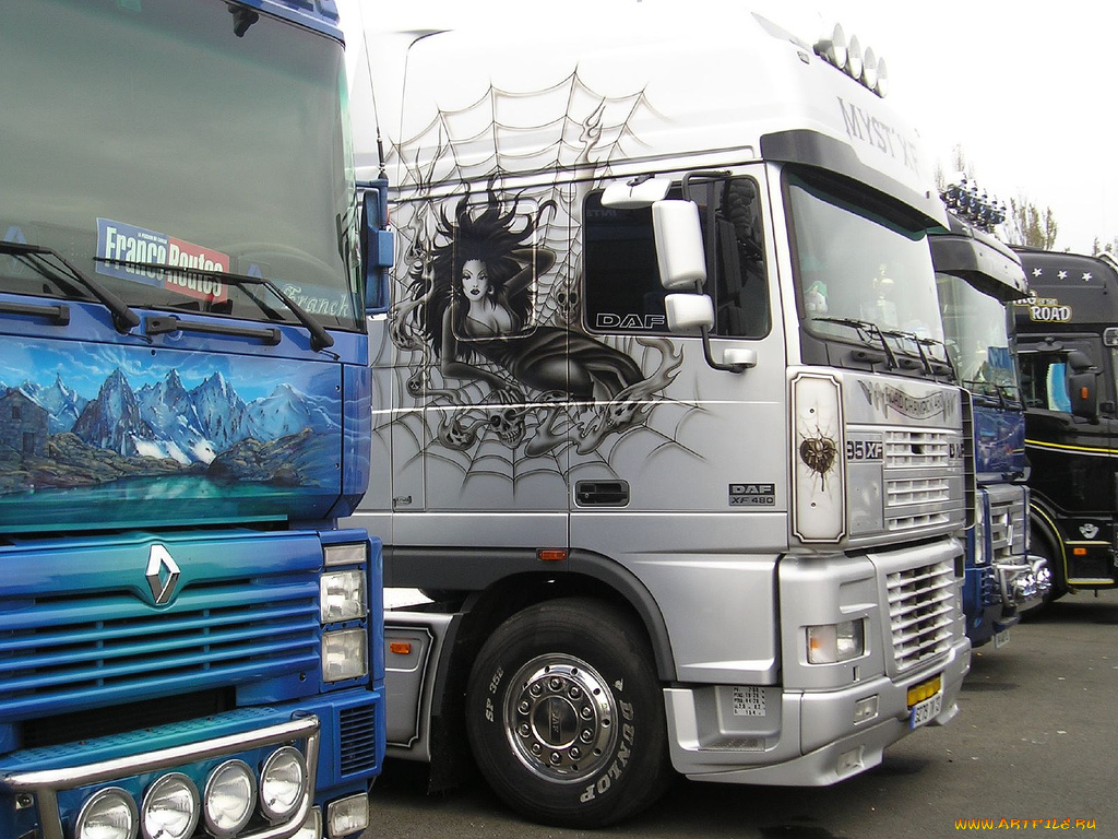 автомобили, грузовики