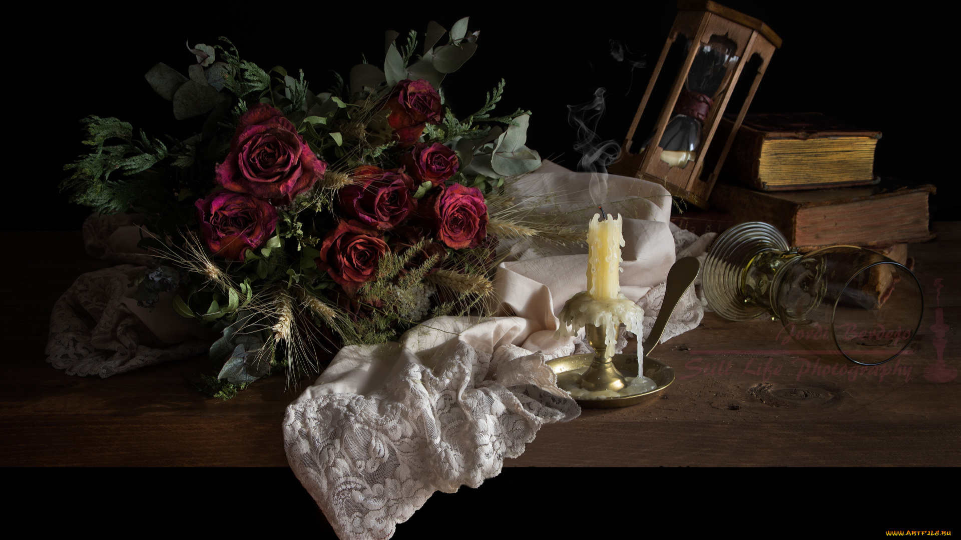 разное, свечи, скатерьб, книги, свеча, часы, бокал, розы
