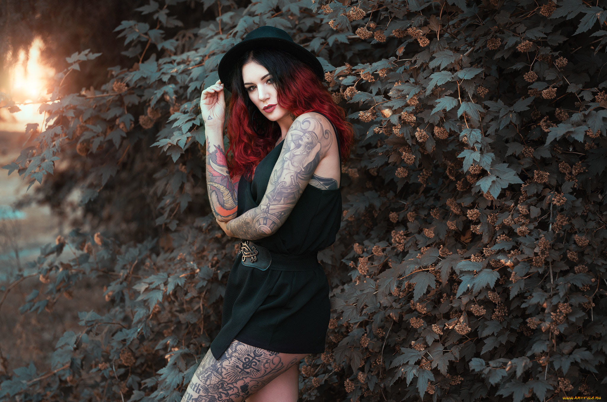 cervena, fox, девушки, cervena, fox, девушка, рыжеволосая, модель, татуировка, тату, рисунки, стройная, сексуальная, пирсинг, поза