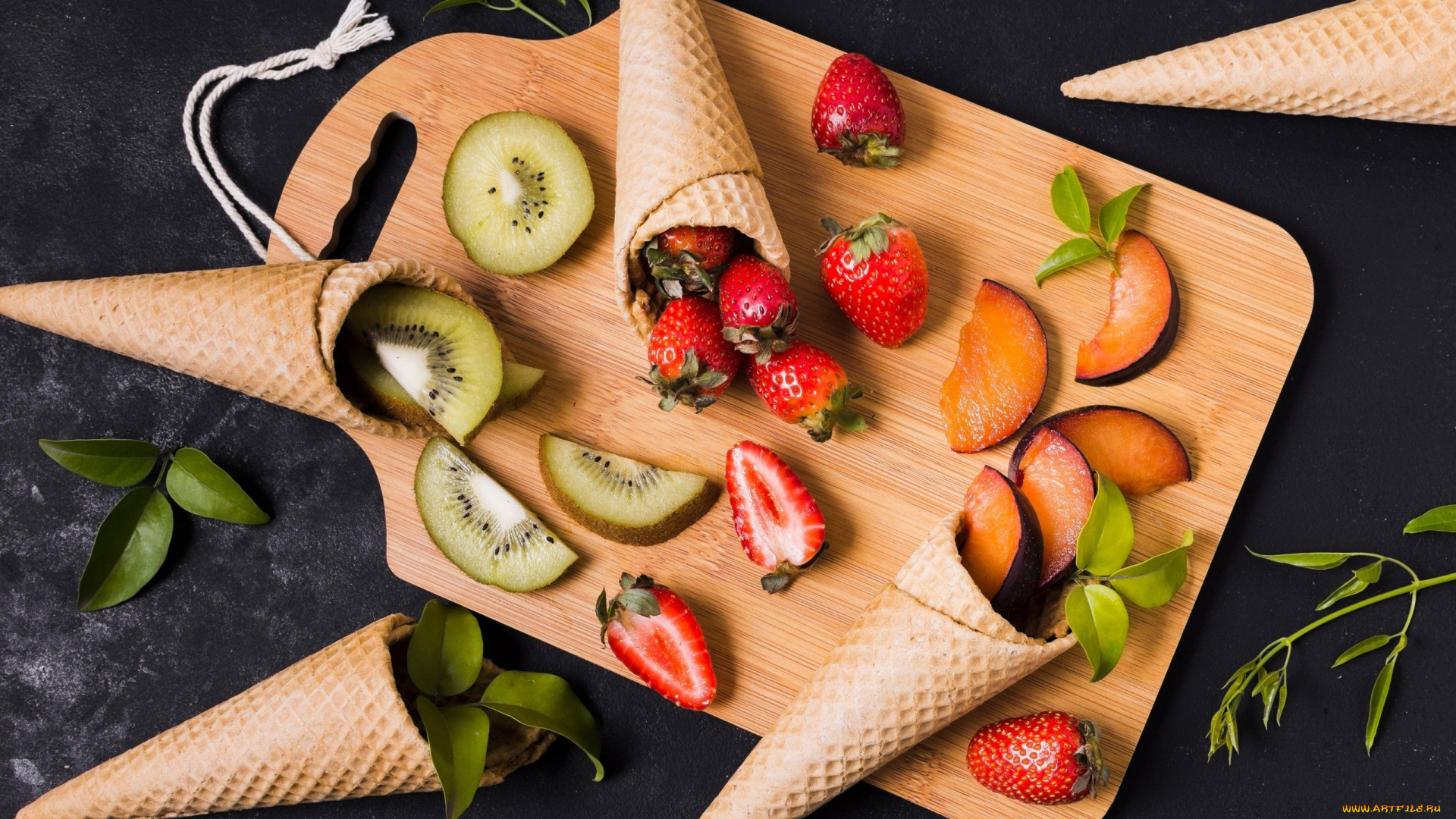 еда, фрукты, , ягоды, клубника, киви, сливы