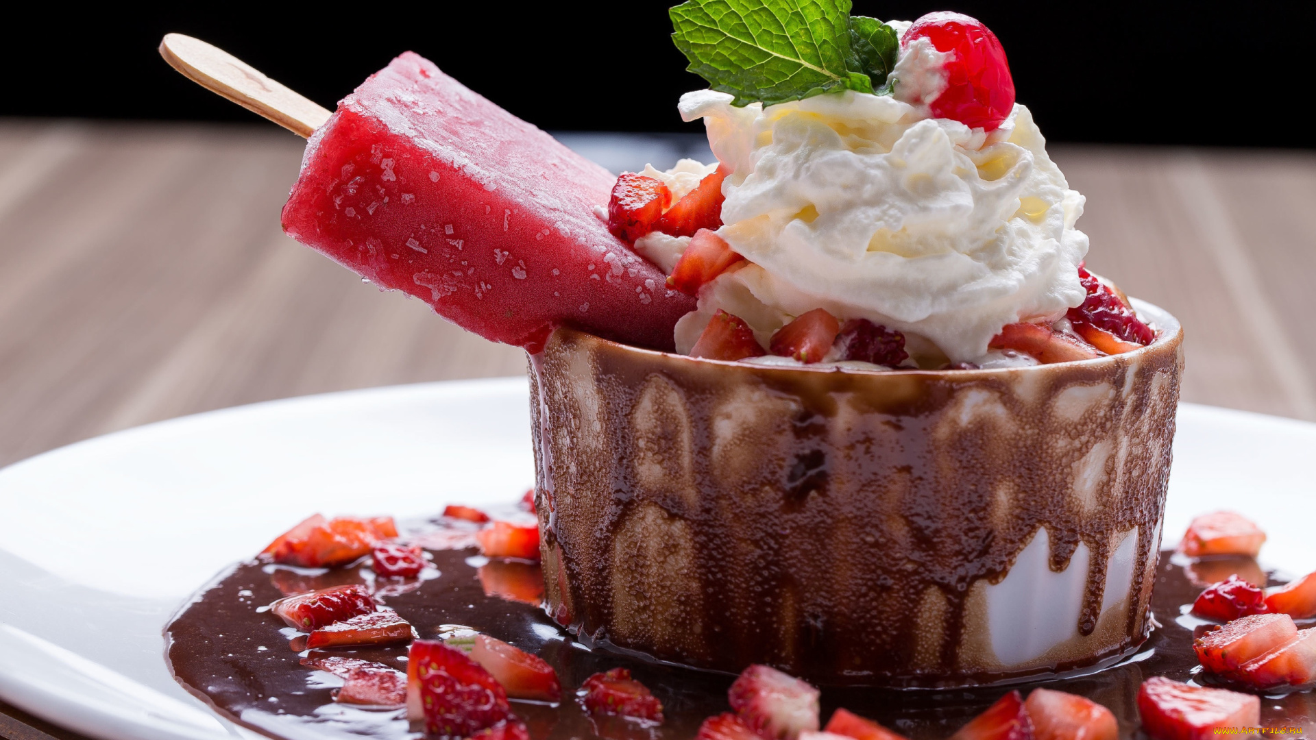 еда, мороженое, , десерты, мята, сироп, ягоды