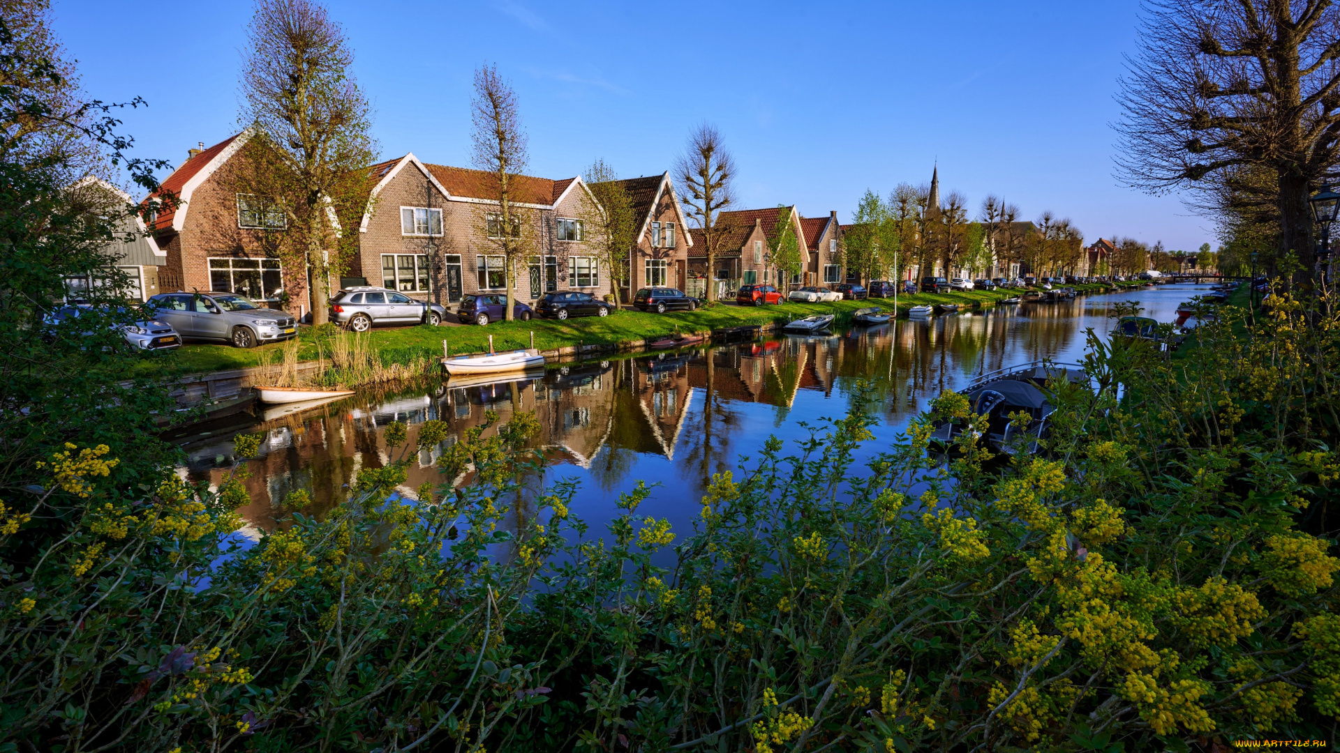 monnickendam, города, -, улицы, , площади, , набережные, дома, улица, машины, канал, лодки, деревья, растения