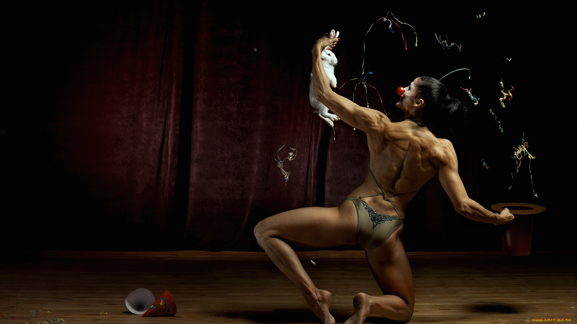 бодибилдинг, юмор, приколы, кролик, фокус, девушка