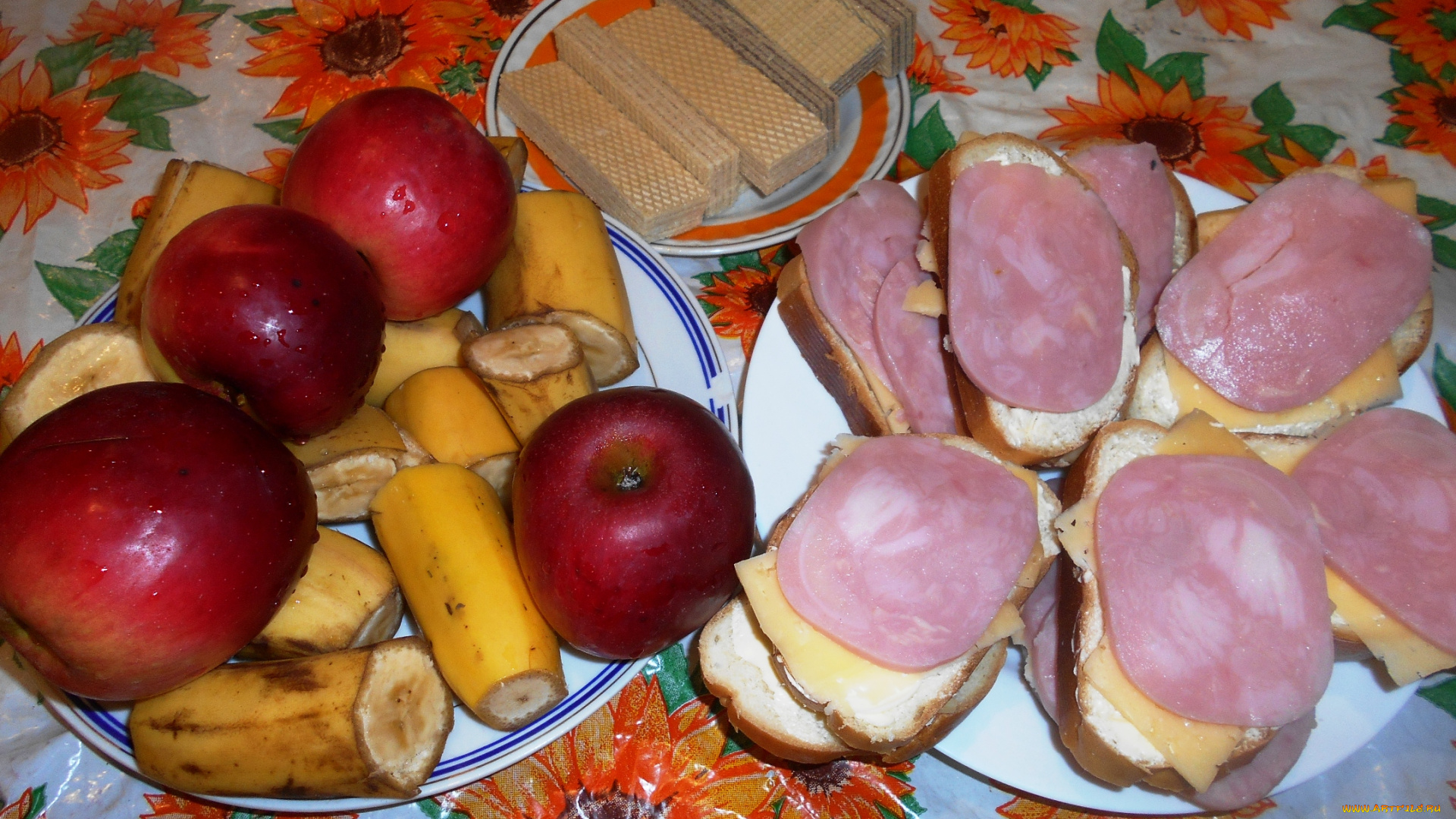 еда, бутерброды, , гамбургеры, , канапе, бананы, яблоки, сыр, хлеб, колбаса, вафли