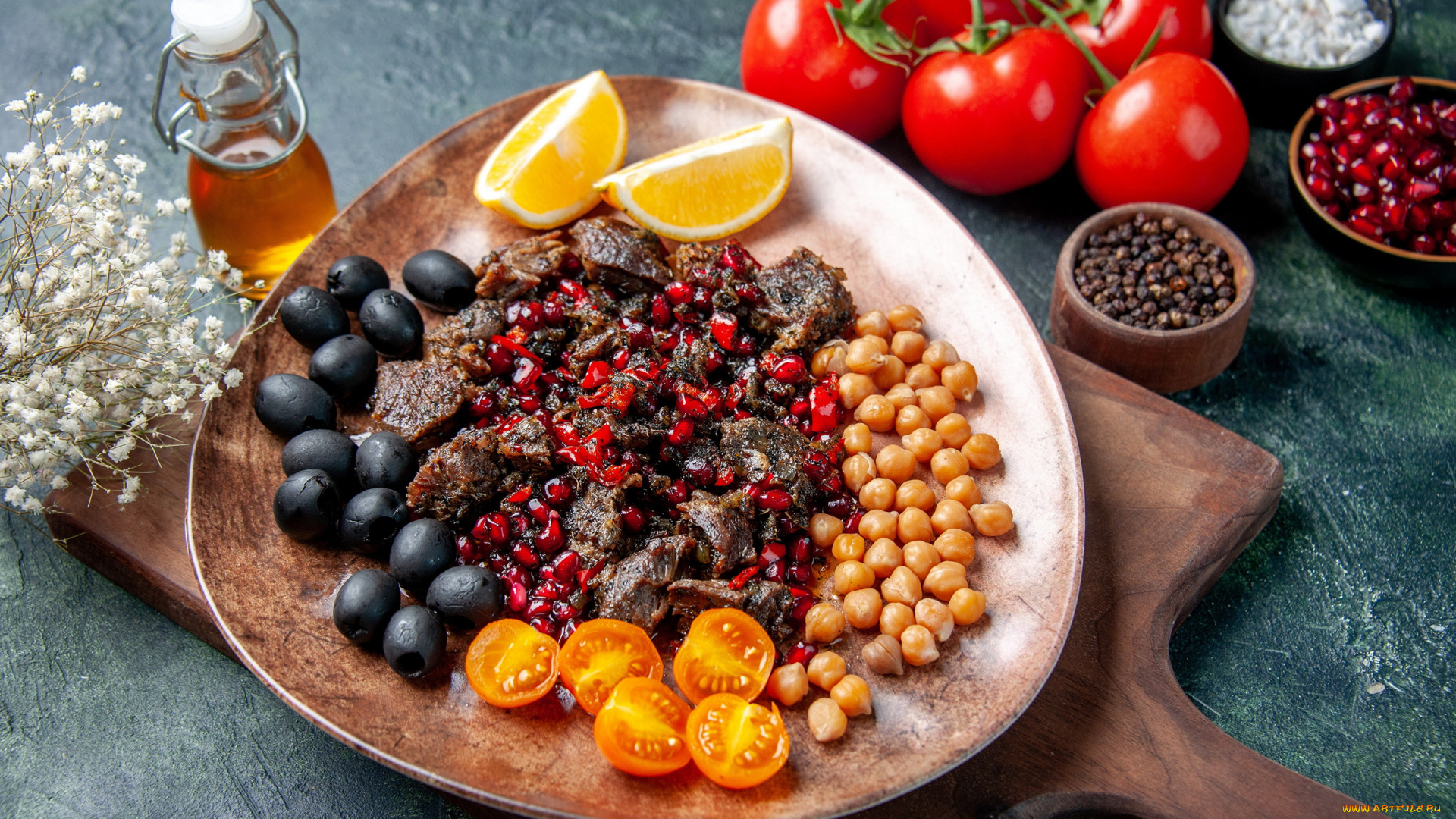 еда, мясные, блюда, маслины, помидоры, чечевица, мясо, гранат, зерна