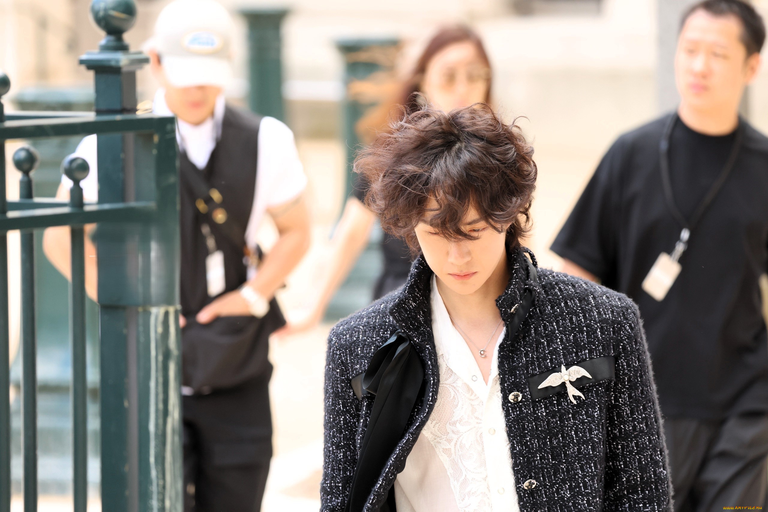 мужчины, wang, yi, bo, актер, кудри, пальто, брошь, люди