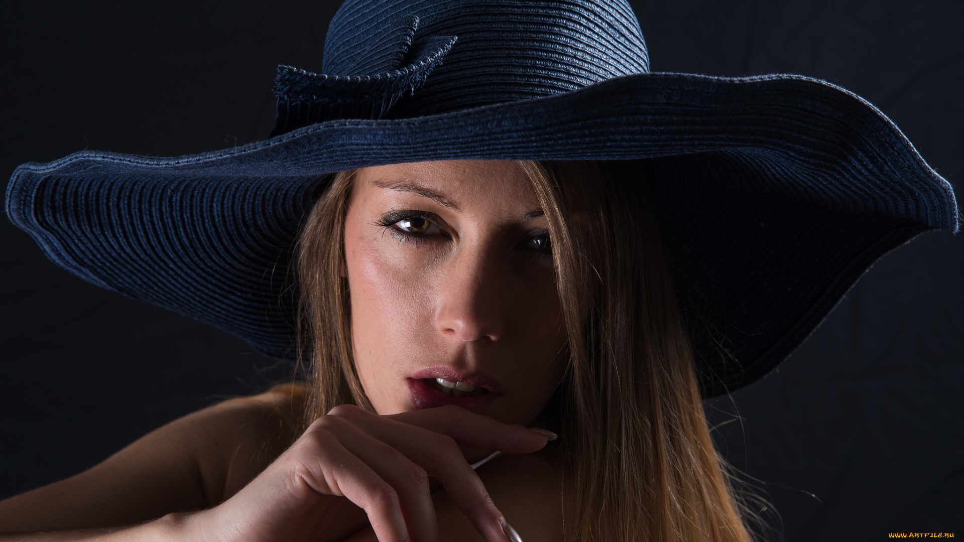 -Unsort, Лица, Портреты, девушки, unsort, лица, портреты, девушка, шляпа, взгляд, жест