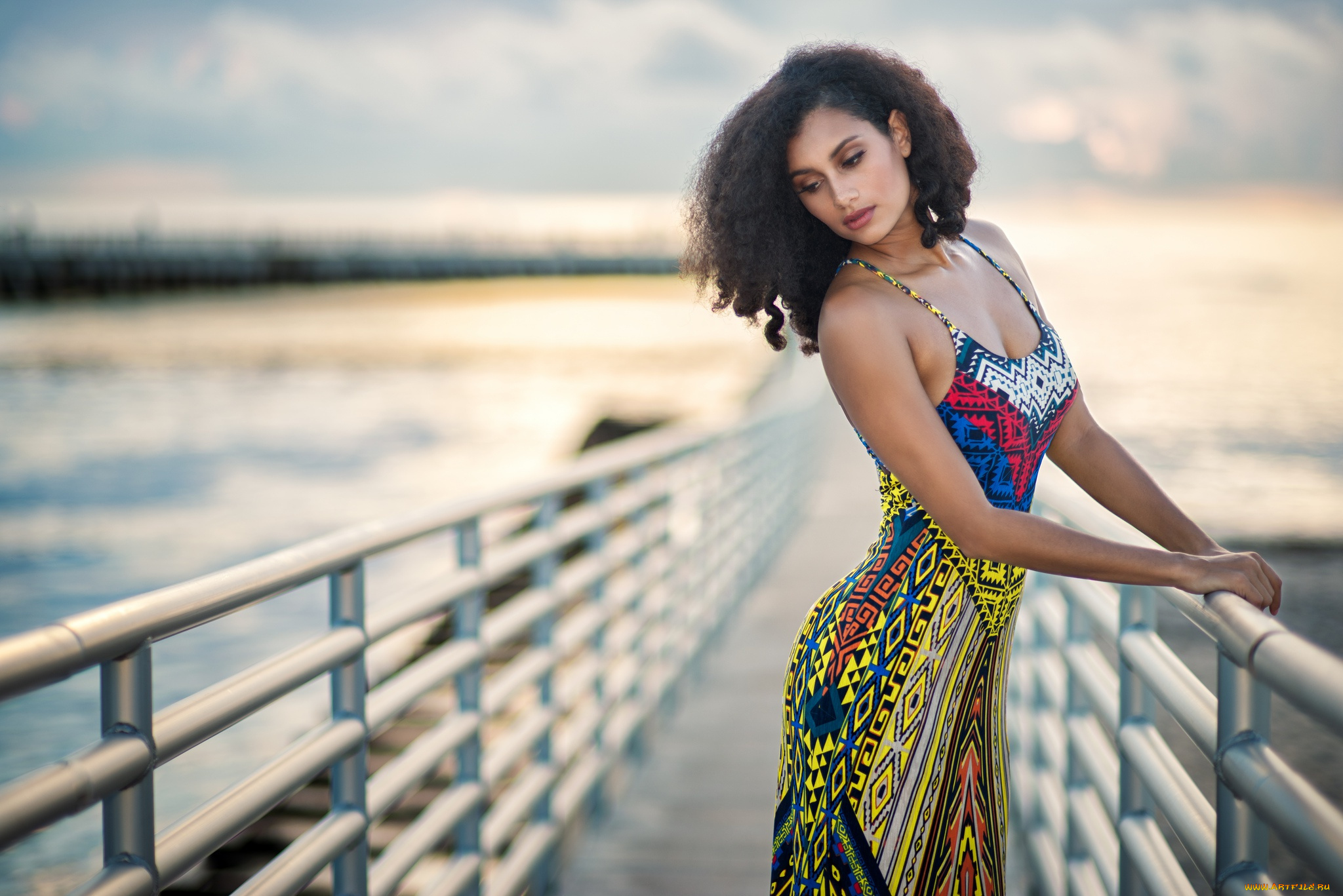 девушки, -unsort, , брюнетки, темноволосые, платье, поза, брюнетка, модель, девушка, мост, макияж, взгляд, причёска