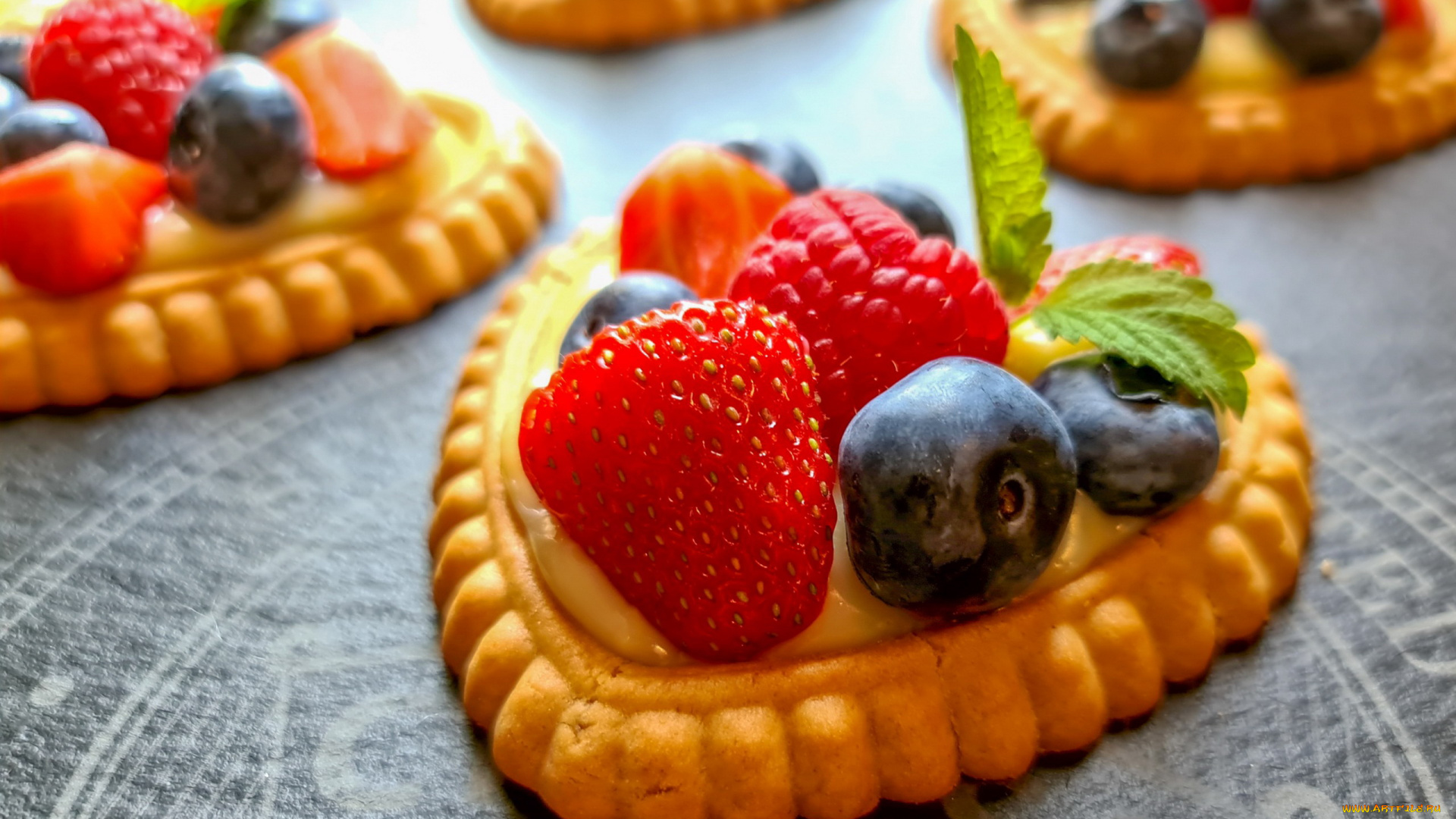 еда, пирожные, , кексы, , печенье, ягоды, пирожное, клубника, черника, малина, мята