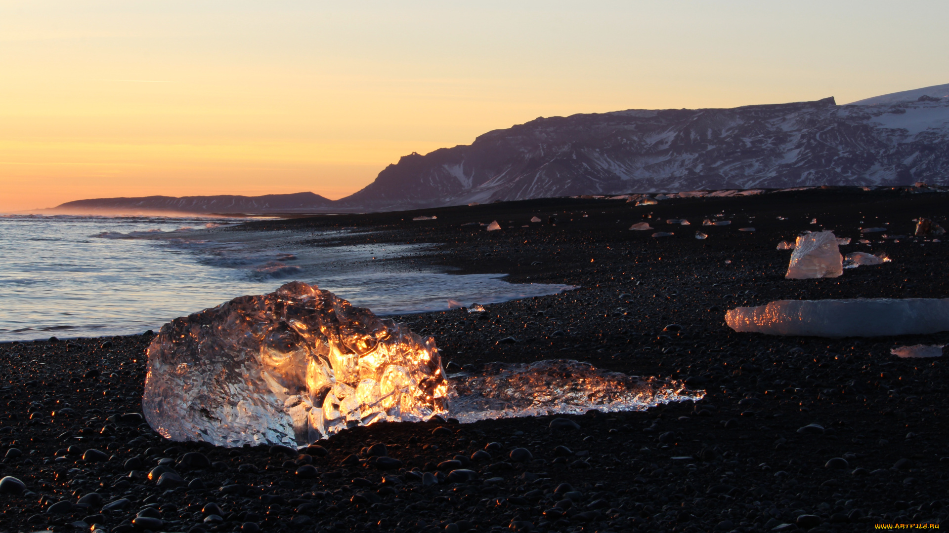 природа, побережье, море, скалы, берег, галька, льдины