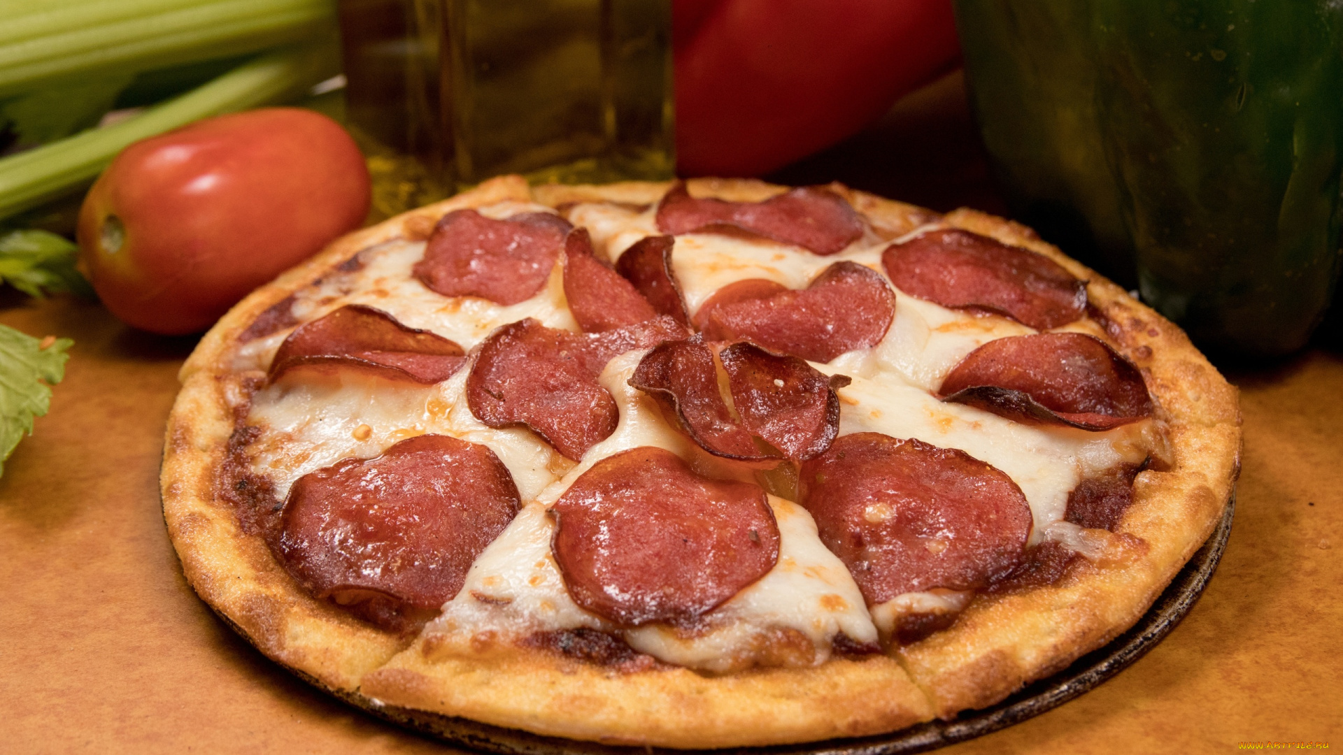 еда, пицца, помидор, колбаса
