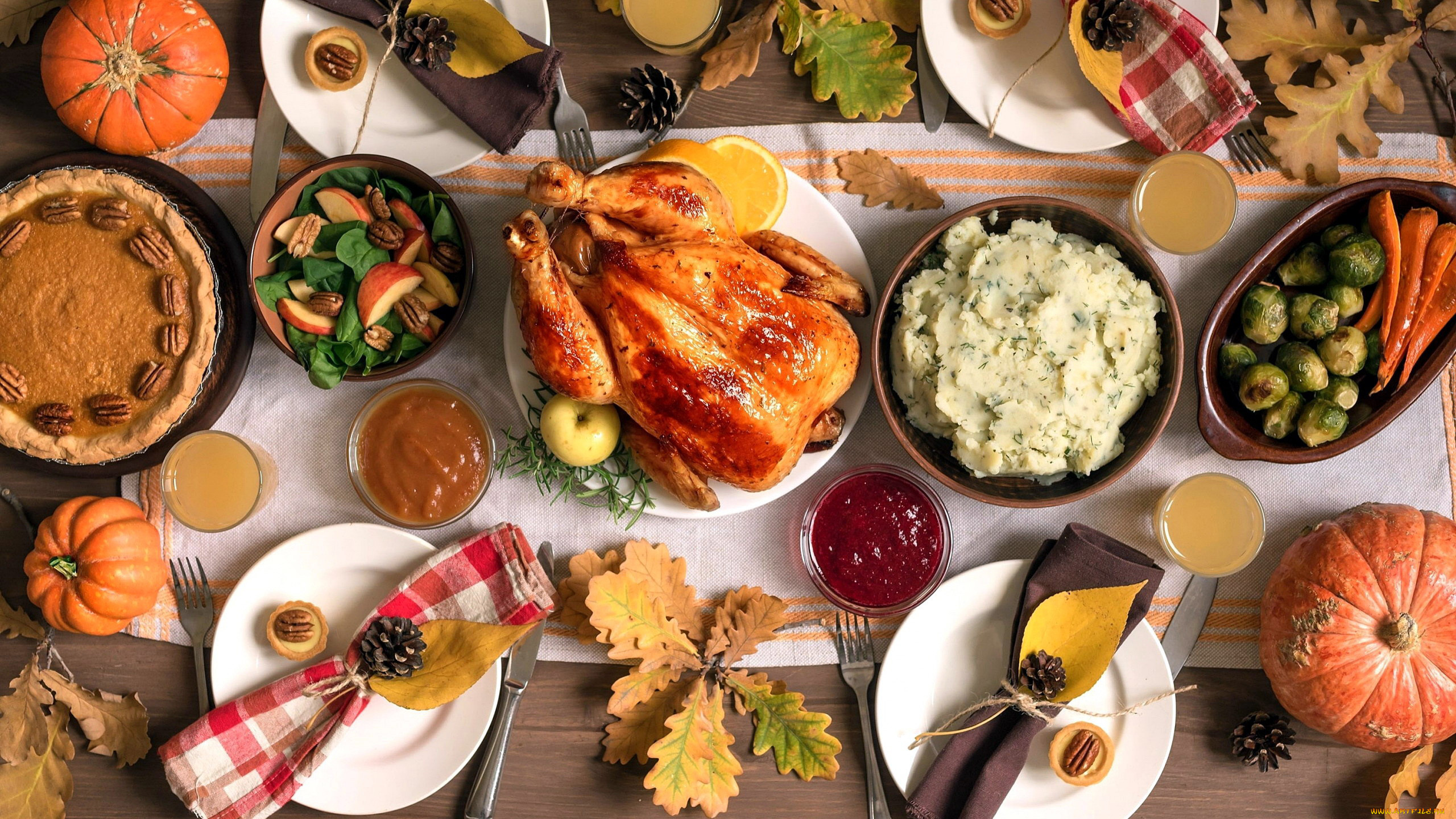 еда, разное, пирог, пюре, курица, салат, тыква, сервировка