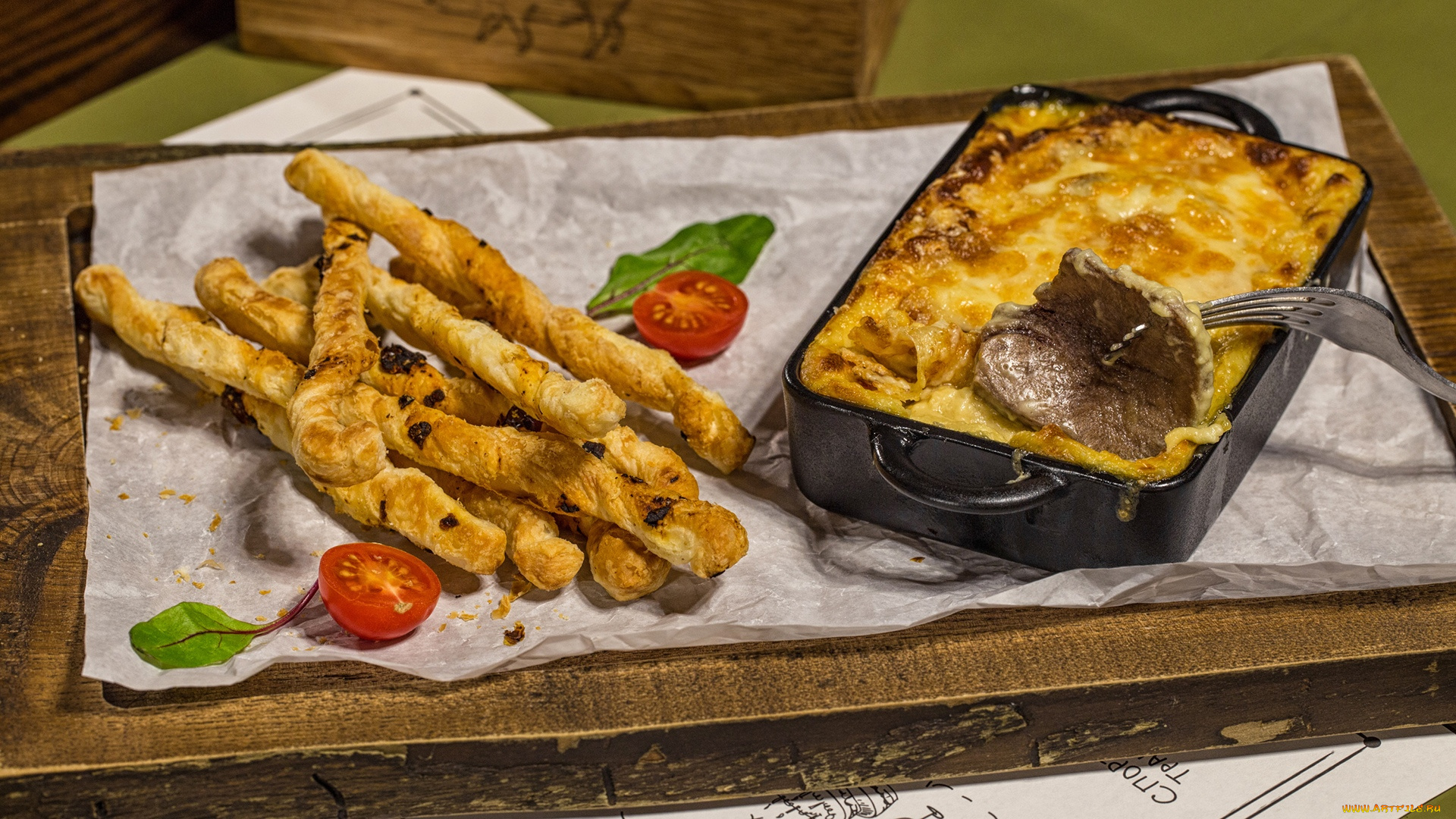 еда, вторые, блюда, гратинированный, говяжий, язык, запеченный, с, тыквой, и, шпинатом