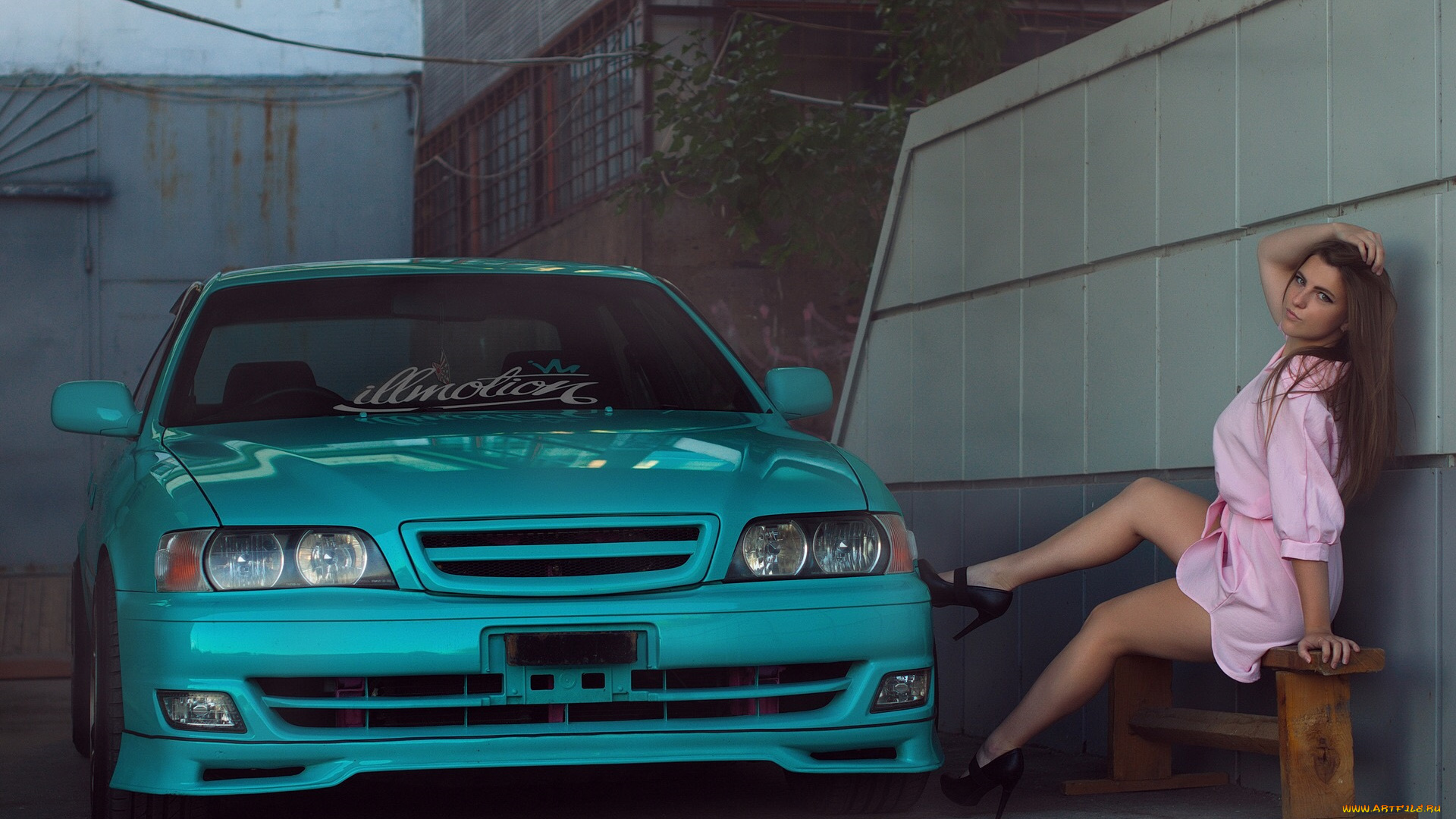 девушка, и, авто, автомобили, -авто, с, девушками, девушка, женщина, шатенка, темноволосая, сексуальная, модель, звезда, позирует, разная, обувь, верхняя, стильная, одежда, нижнее, эротическое, бельё, трусы, лифчик, колготки, чулки, аксессуары, макияж, и, множество, элементов, на, фотографии