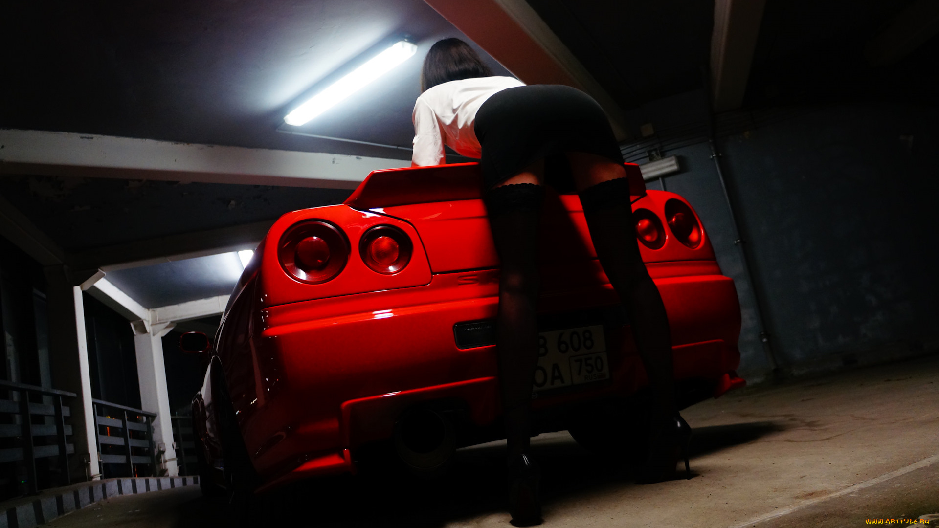 девушка, и, авто, автомобили, -авто, с, девушками, девушка, женщина, брюнетка, темноволосая, сексуальная, модель, звезда, позирует, разная, обувь, верхняя, стильная, одежда, нижнее, эротическое, бельё, трусы, лифчик, колготки, чулки, аксессуары, макияж, и, множество, элементов, на, фотографии