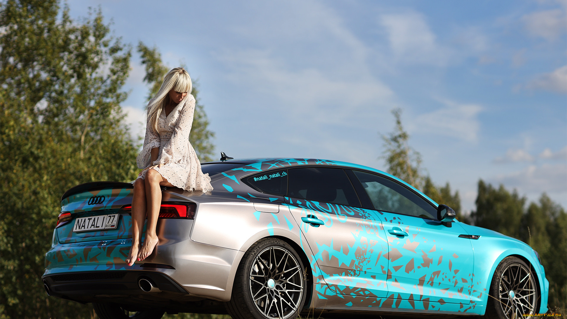 девушка, и, авто, автомобили, -авто, с, девушками, девушка, женщина, блондинка, светловолосая, сексуальная, модель, звезда, позирует, разная, обувь, верхняя, стильная, одежда, нижнее, эротическое, бельё, трусы, лифчик, колготки, чулки, аксессуары, макияж, и, множество, элементов, на, фотографии