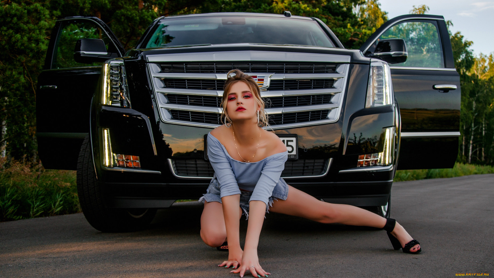 девушка, и, авто, автомобили, -авто, с, девушками, девушка, женщина, шатенка, темноволосая, сексуальная, модель, звезда, позирует, разная, обувь, верхняя, стильная, одежда, нижнее, эротическое, бельё, трусы, лифчик, колготки, чулки, аксессуары, макияж, и, множество, элементов, на, фотографии