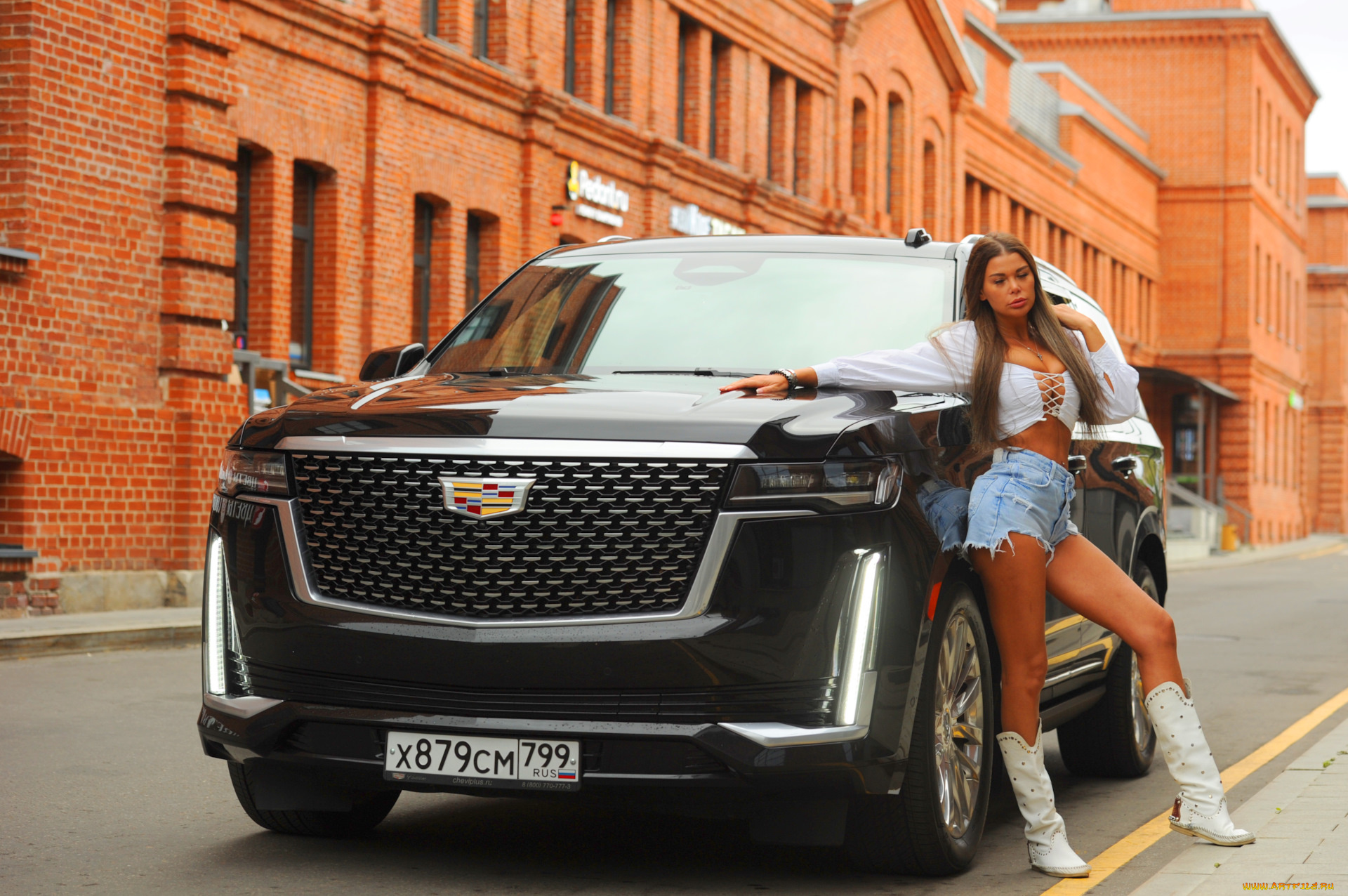 девушка, и, авто, автомобили, -авто, с, девушками, девушка, женщина, шатенка, темноволосая, сексуальная, модель, звезда, позирует, разная, обувь, верхняя, стильная, одежда, нижнее, эротическое, бельё, трусы, лифчик, колготки, чулки, аксессуары, макияж, и, множество, элементов, на, фотографии